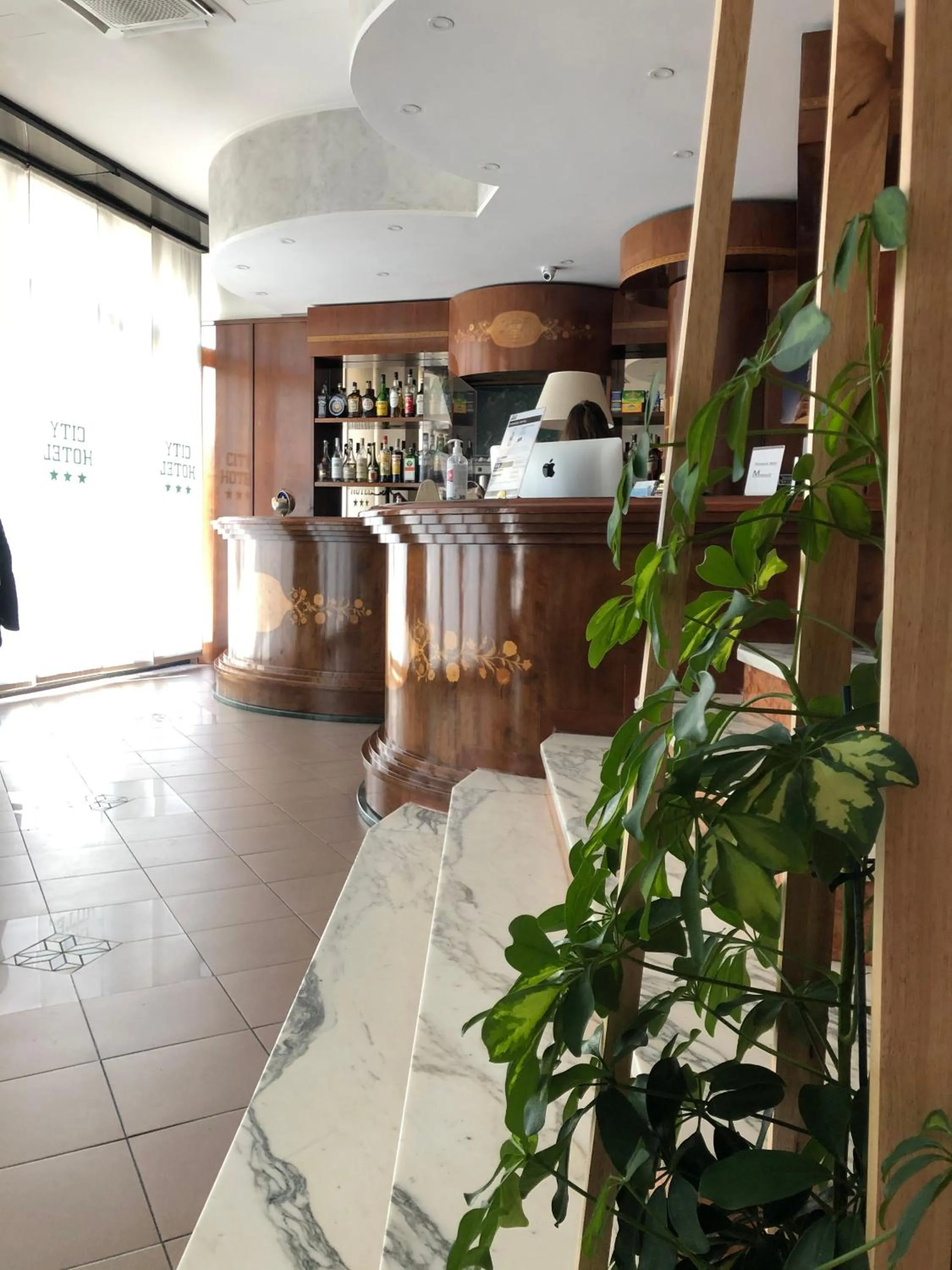 Lobby or reception in Hotel City