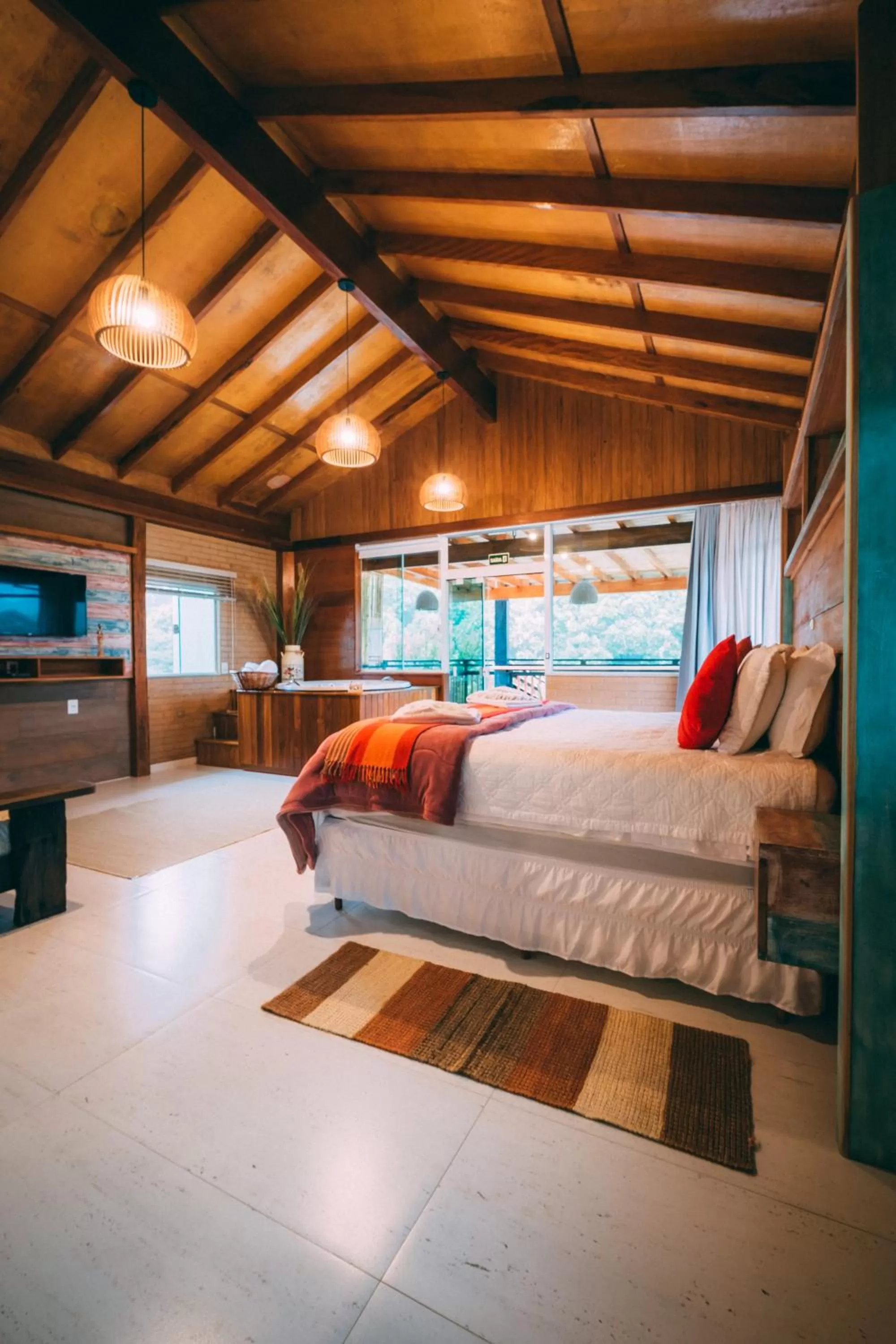 Photo of the whole room, Bed in Pousada Trem Chic