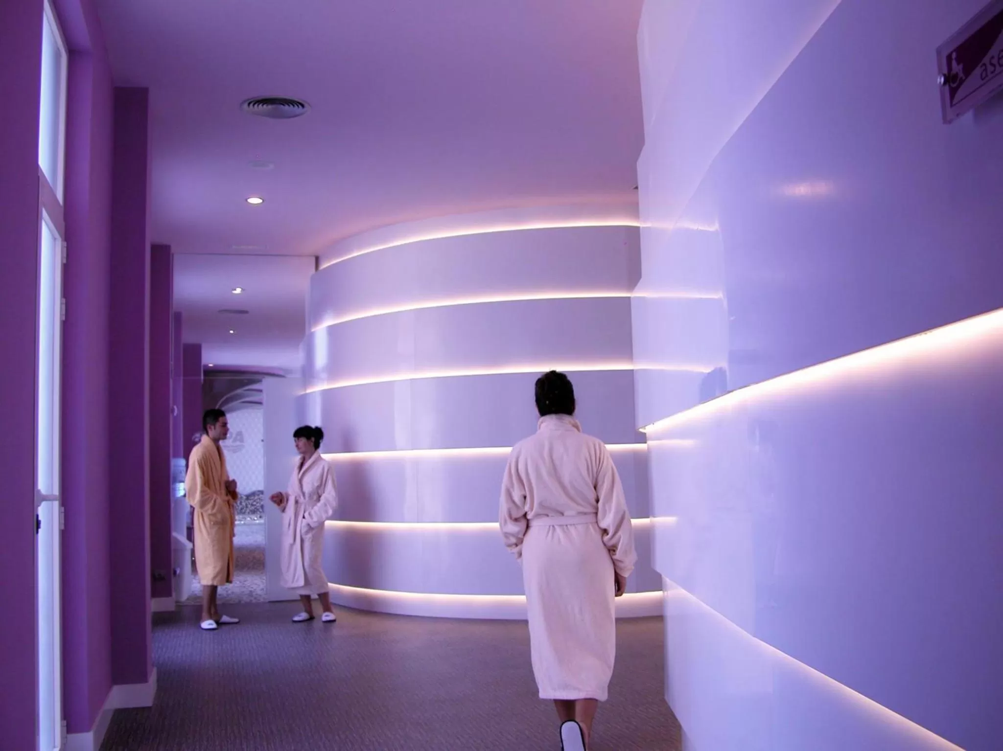 Hot Spring Bath in Hotel Beatriz Albacete & SPA