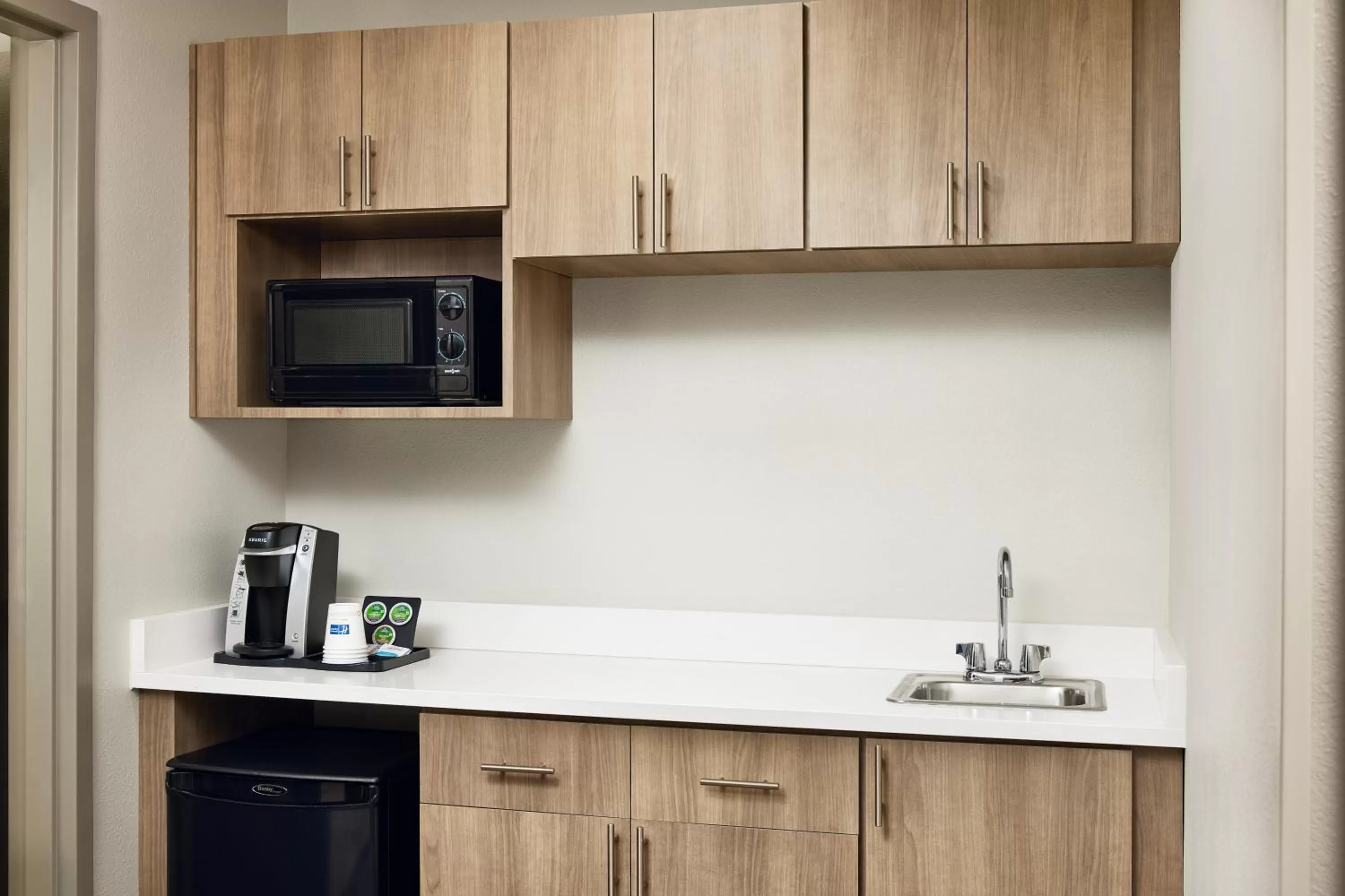 Coffee/tea facilities in Holiday Inn Express Hotel & Suites Port St. Lucie West by IHG