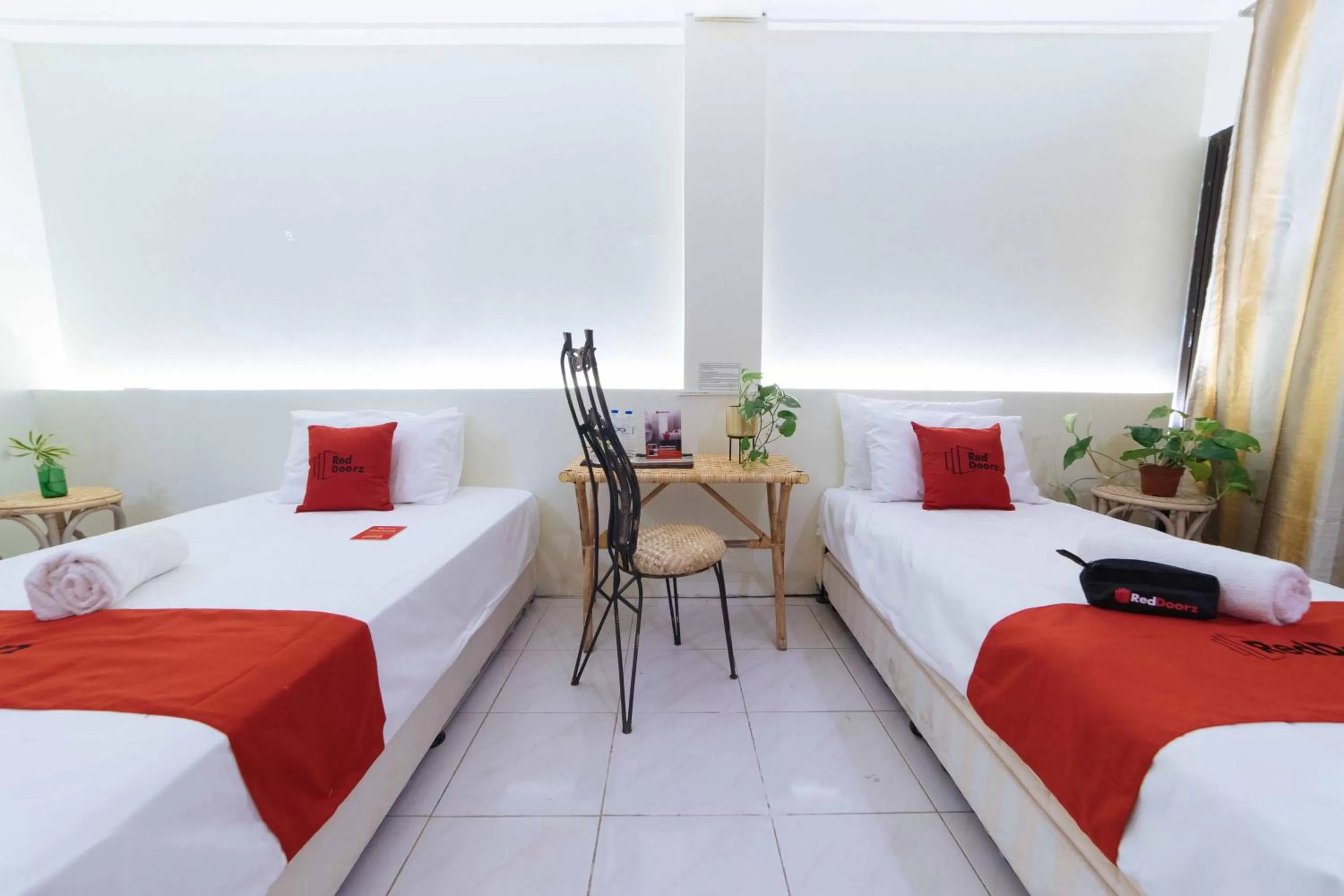 Photo of the whole room, Bed in RedDoorz @ Ledesco Avenue Lapaz Iloilo