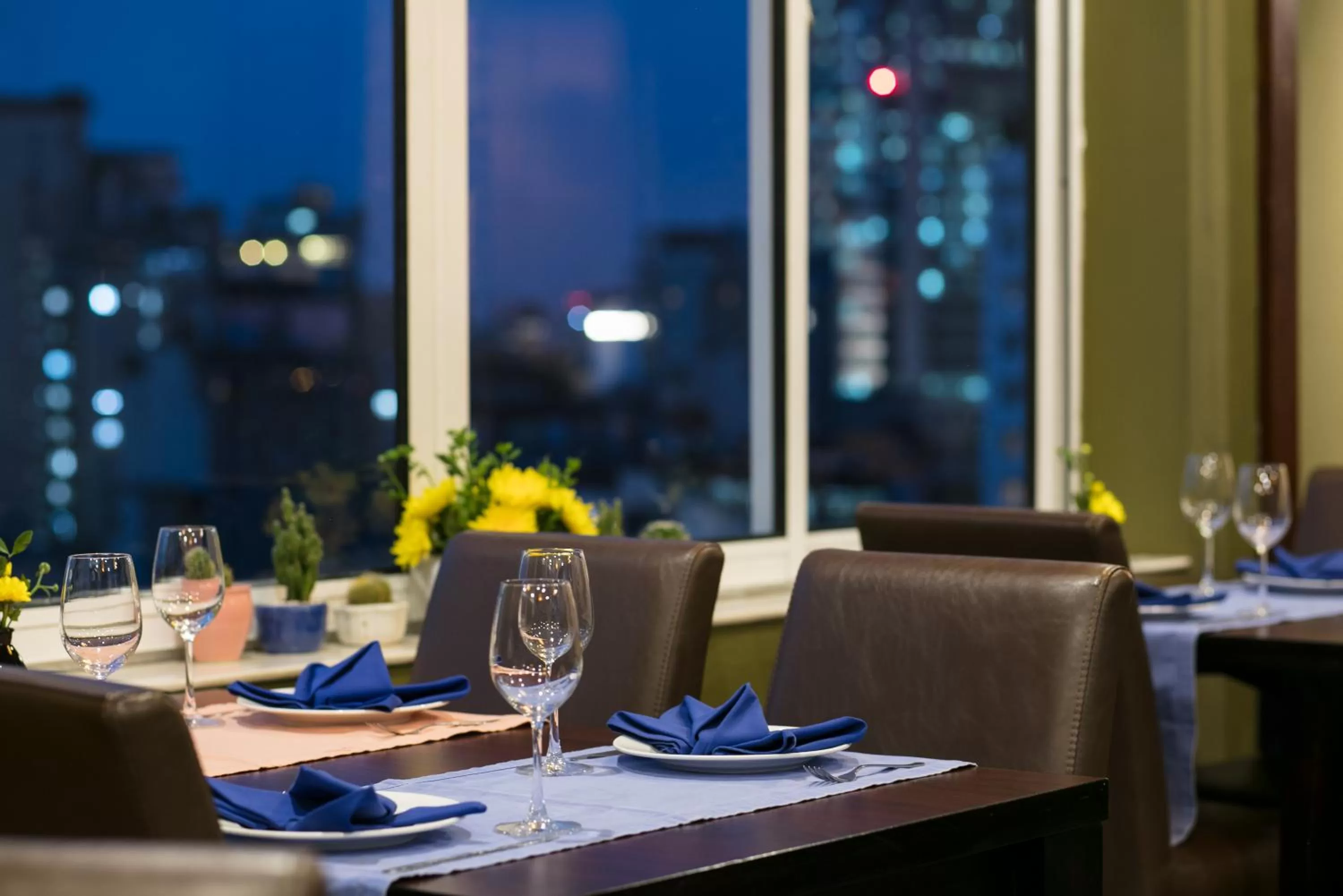 Restaurant/places to eat in Anise Hotel & Spa Hanoi