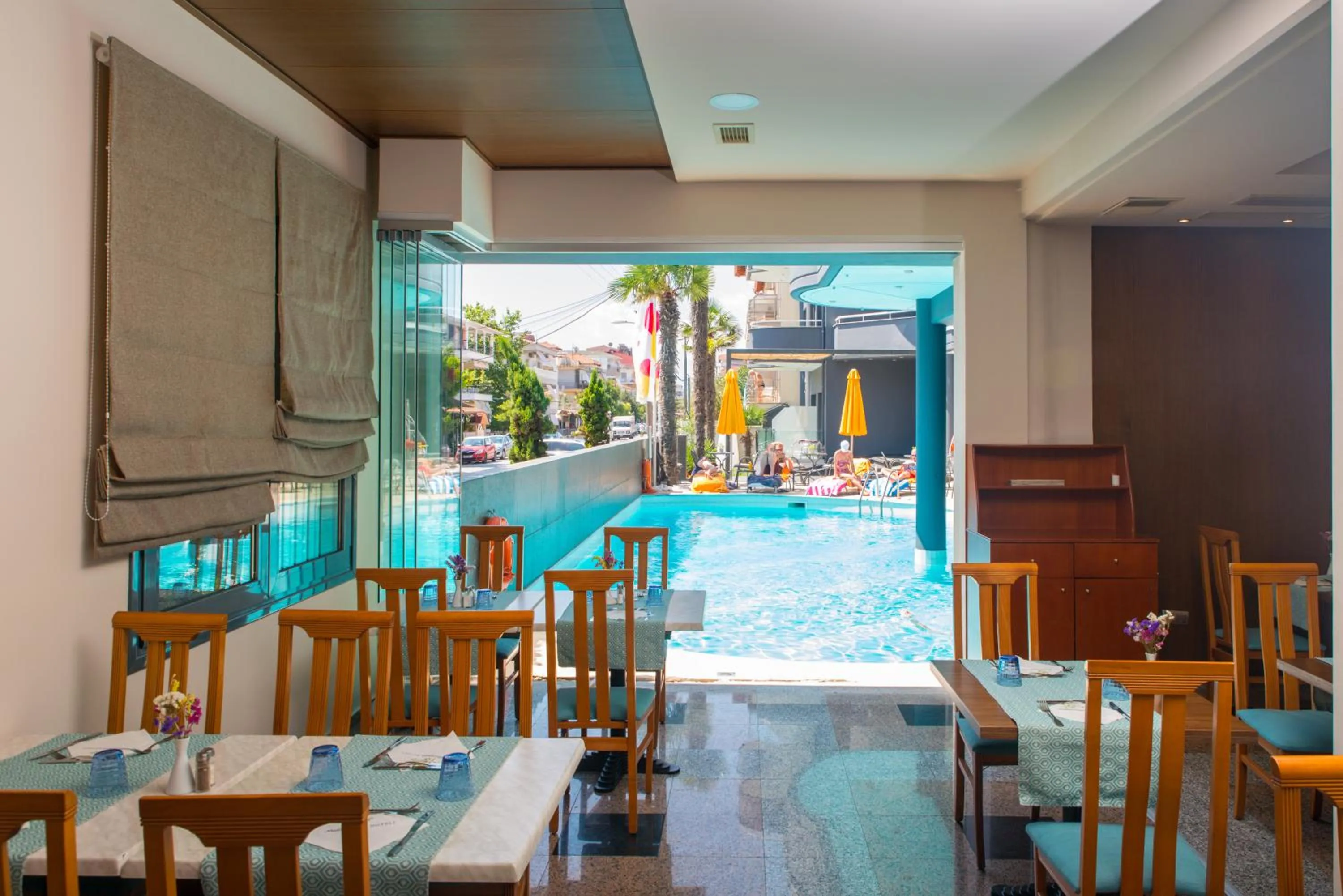 Restaurant/places to eat in Mediterranean Resort