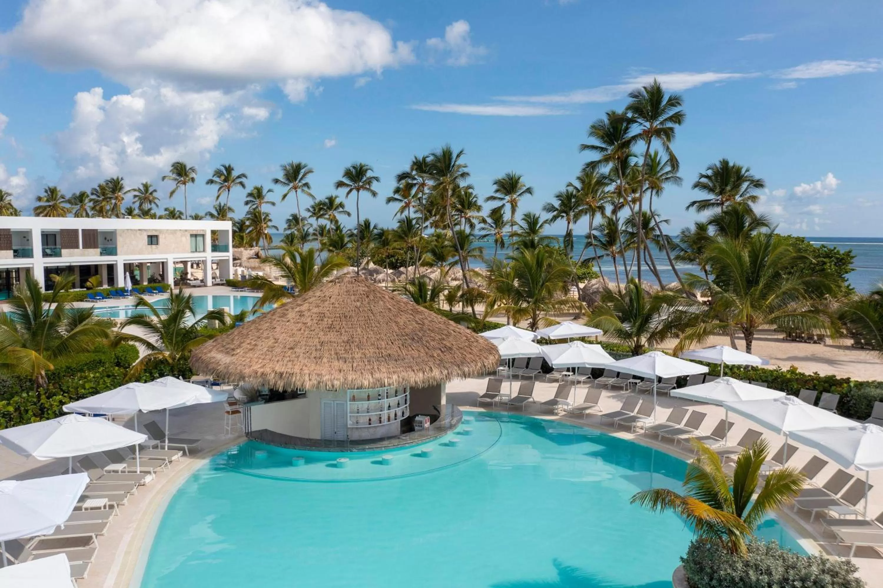 Swimming pool in Serenade Punta Cana Beach & Spa Resort