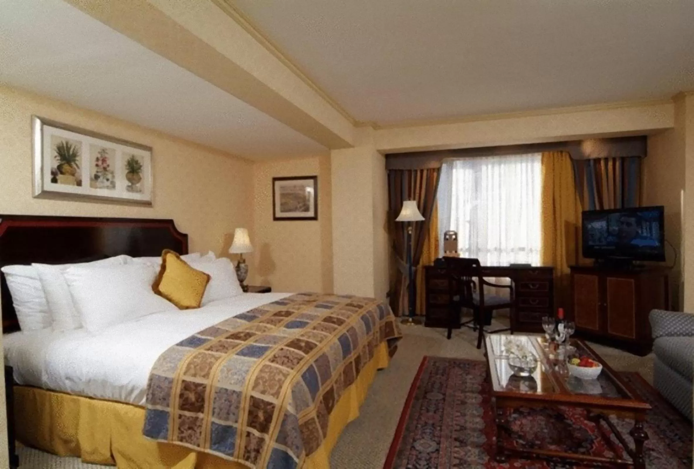 Bedroom, Bed in Park Plaza Santiago