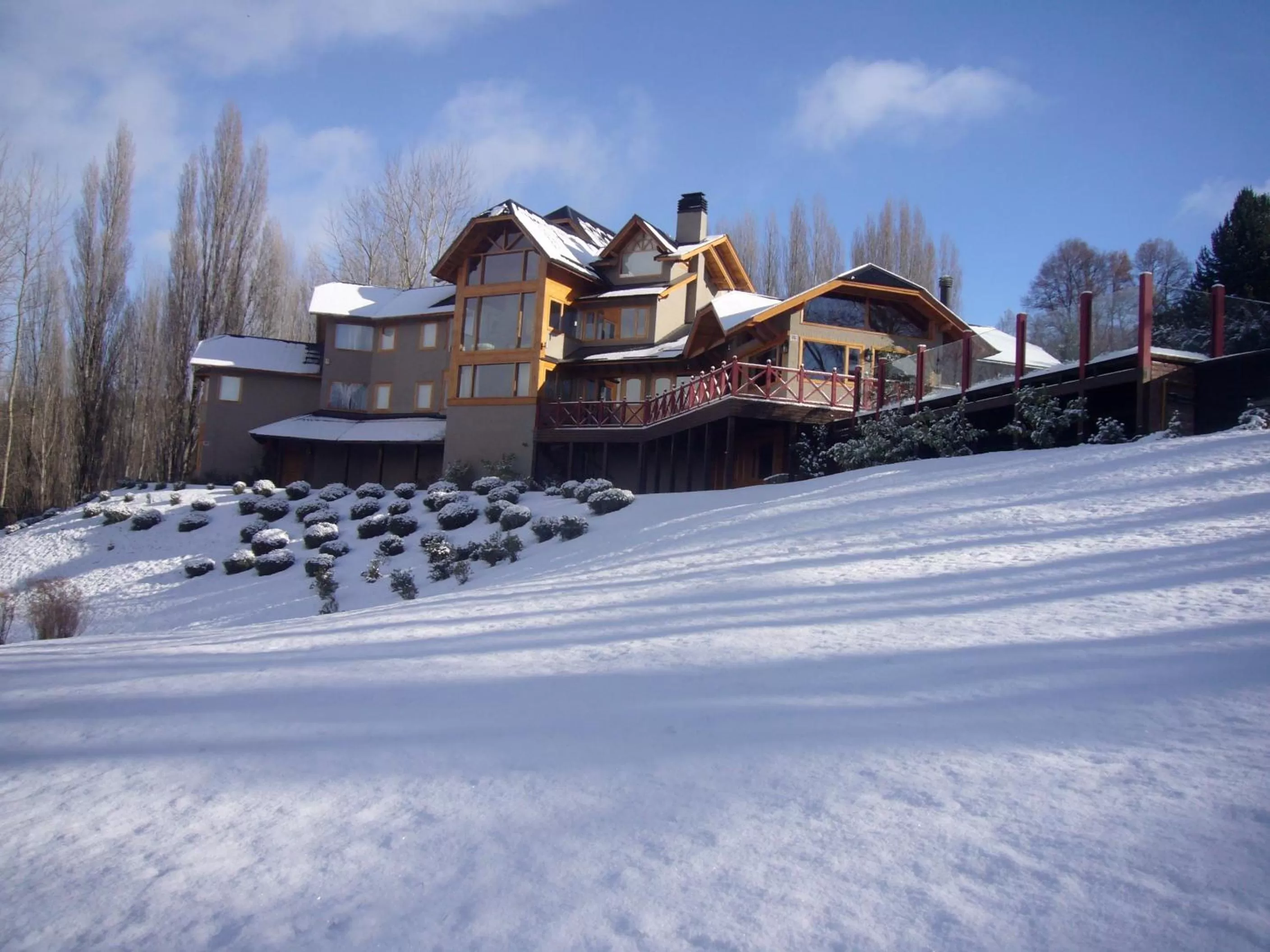 Facade/entrance, Winter in Casona Del Alto