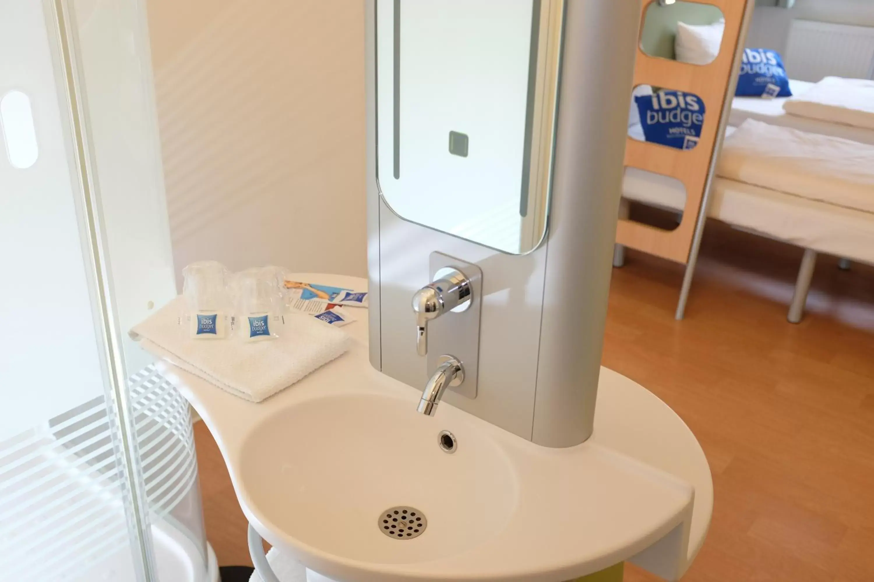 Standard Double Room in ibis budget Hotel BONN SÜD Königswinter Standard Double Room in ibis budget Hotel BONN SÜD Königswinter