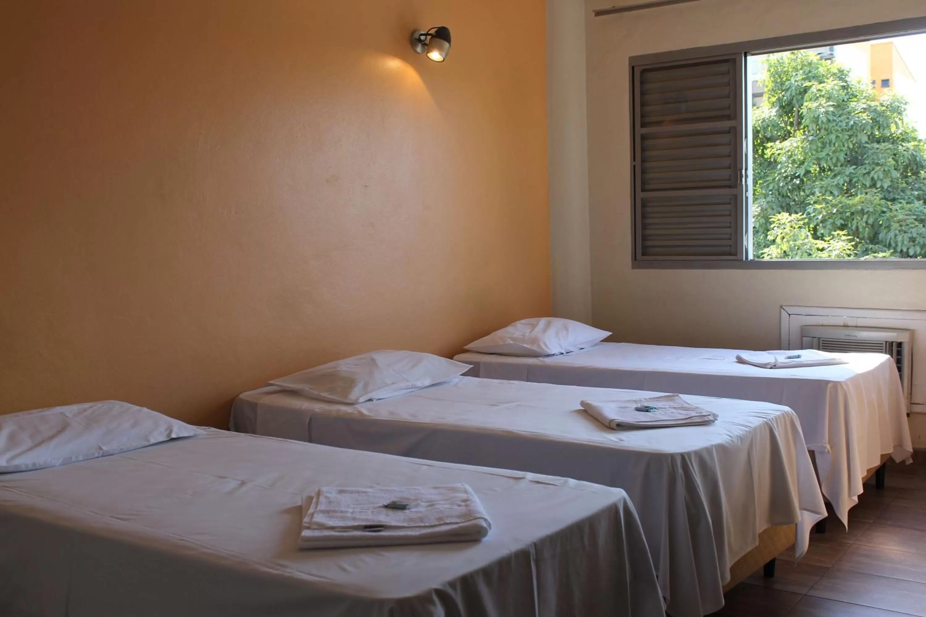 Bedroom, Bed in Espigão Palace Hotel