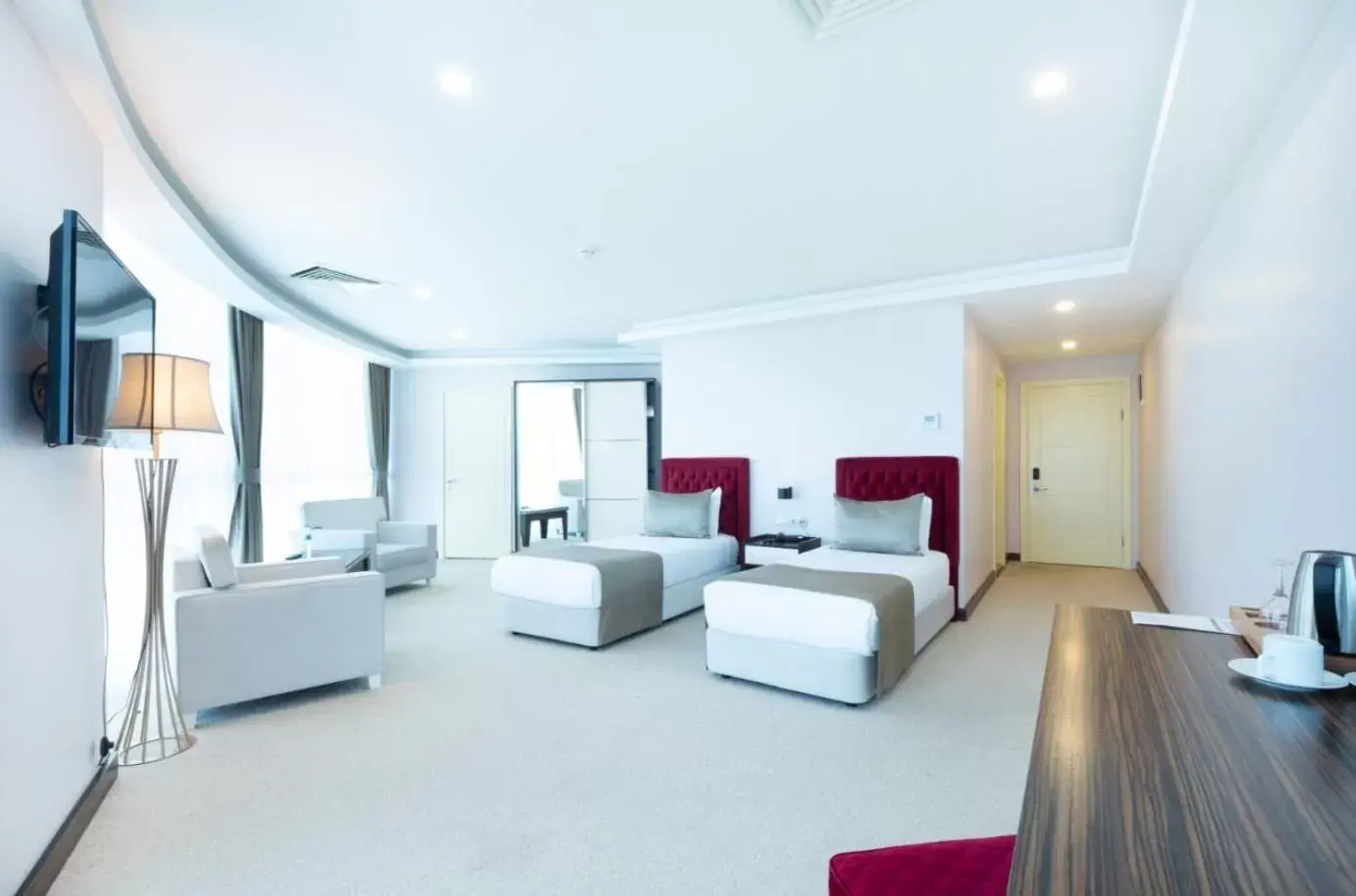 Deluxe Twin Room with Sea View in Sky Tower King Hotel Deluxe Twin Room with Sea View in Sky Tower King Hotel