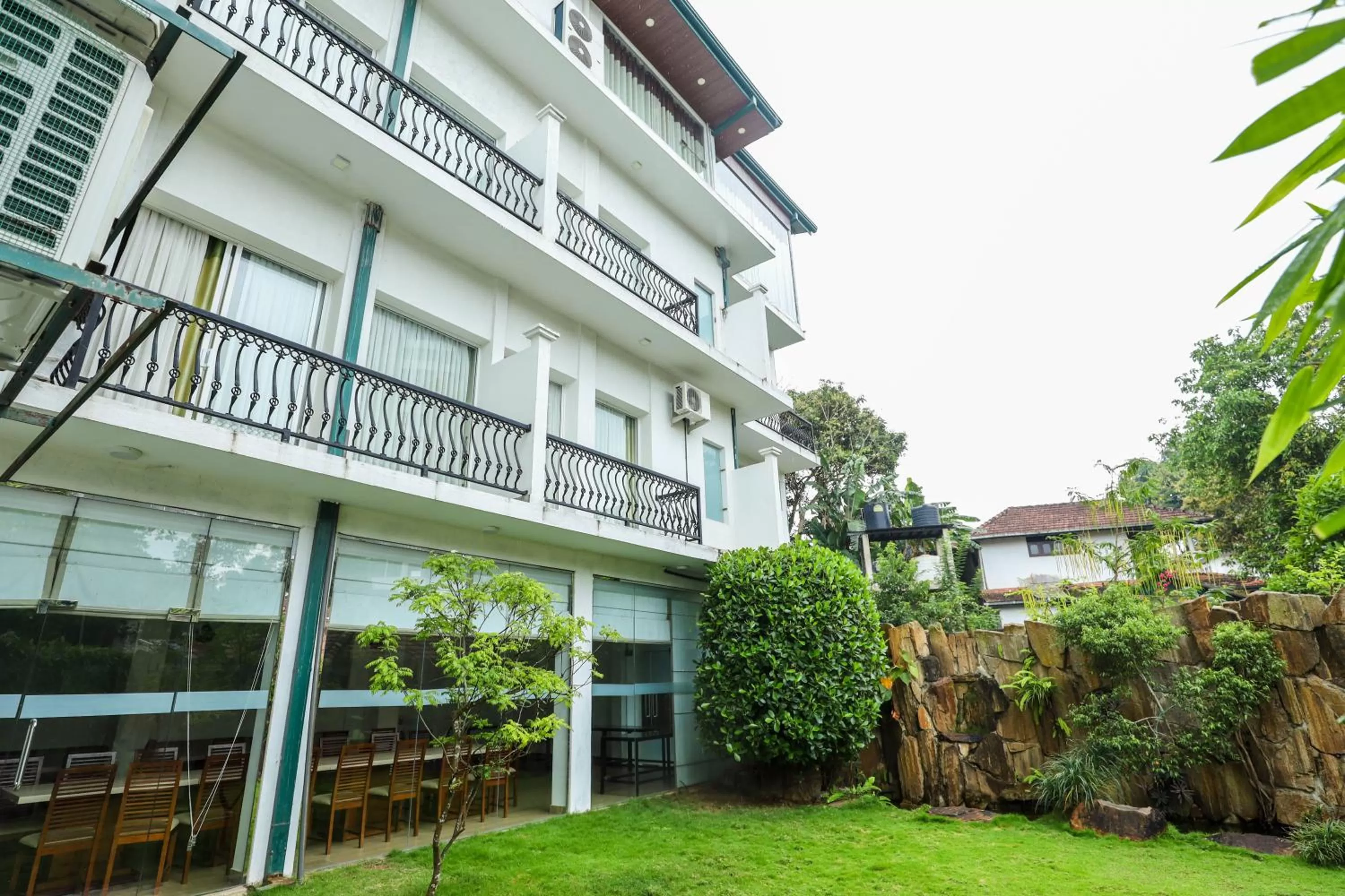 Property building in Hotel Ganthera Kandy