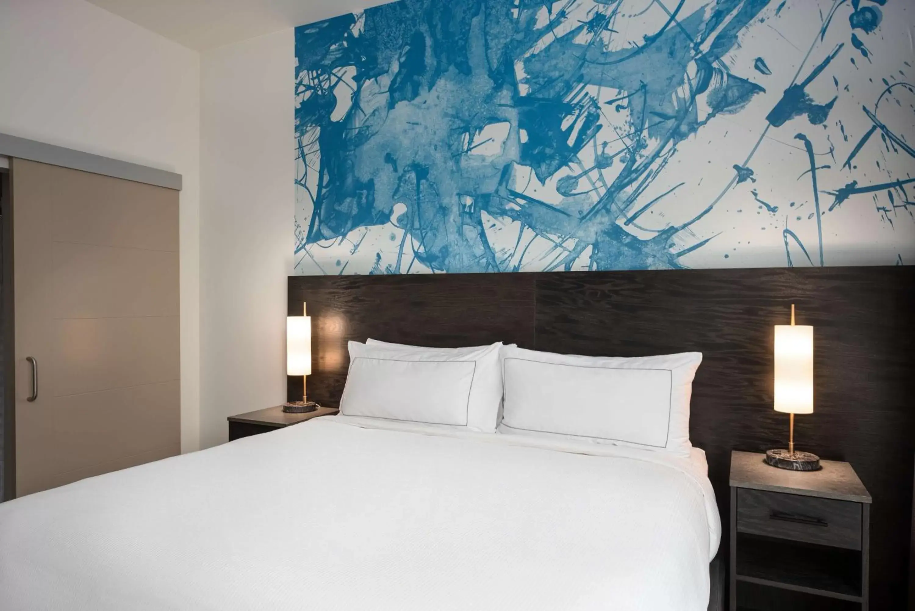 King Studio Suite with Kitchenette and Sofa Bed in Holman Riverfront Park Hotel Salem, Tapestry By Hilton King Studio Suite with Kitchenette and Sofa Bed in Holman Riverfront Park Hotel Salem, Tapestry By Hilton