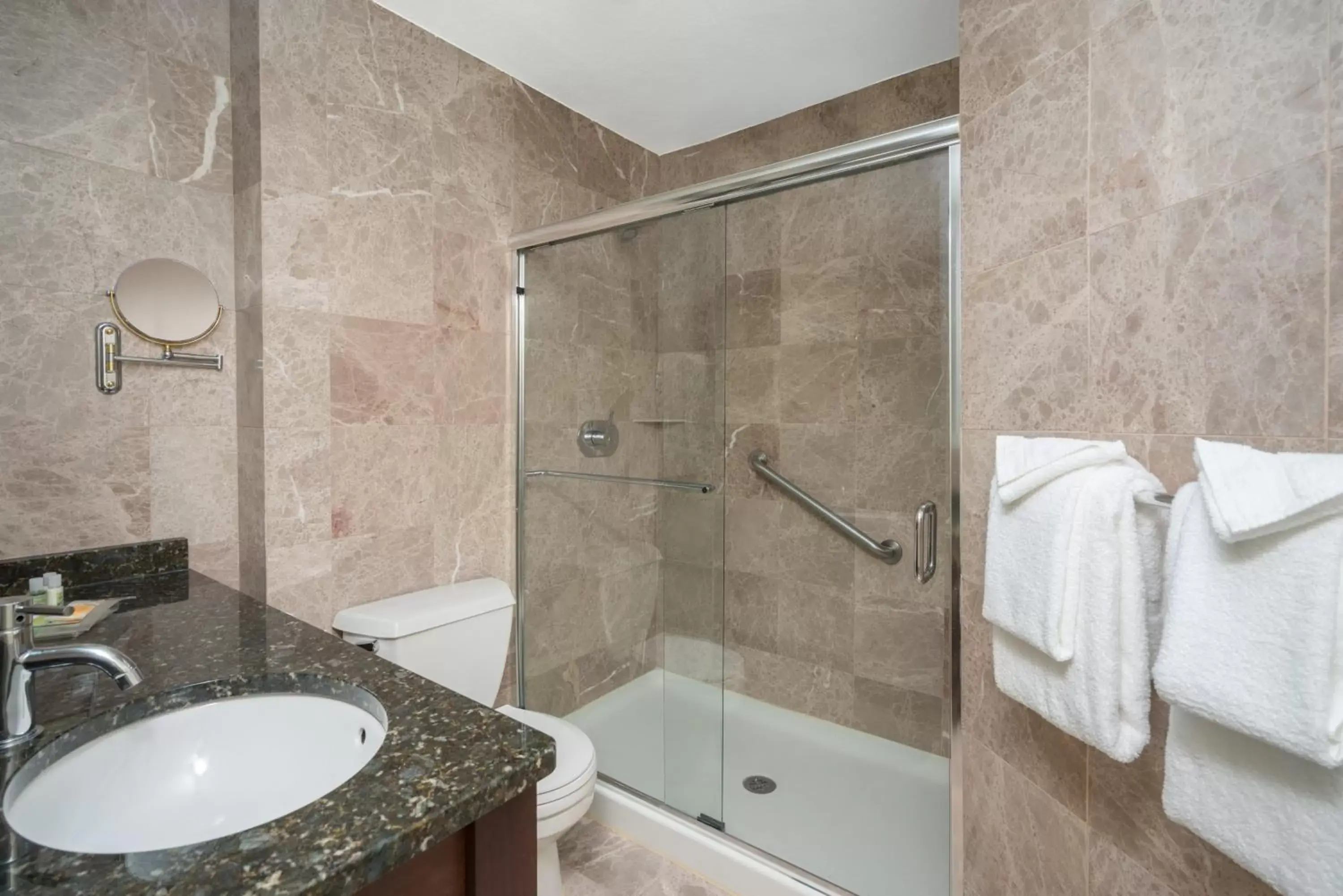 Standard Double Room with Two Double Beds in Holiday Inn Cape Cod - Hyannis by IHG Standard Double Room with Two Double Beds in Holiday Inn Cape Cod - Hyannis by IHG