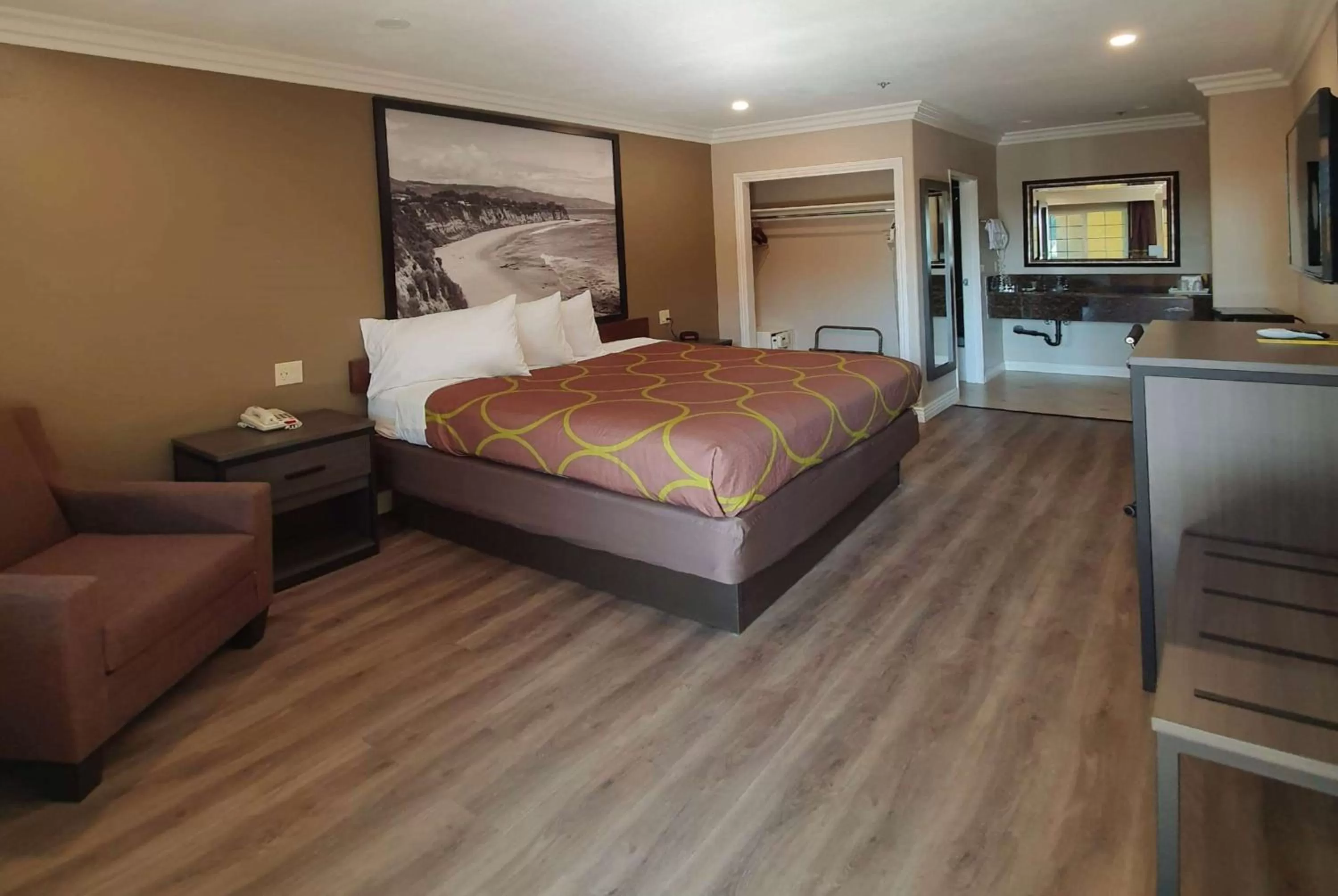Photo of the whole room, Bed in Super 8 by Wyndham Cypress Buena Park Area