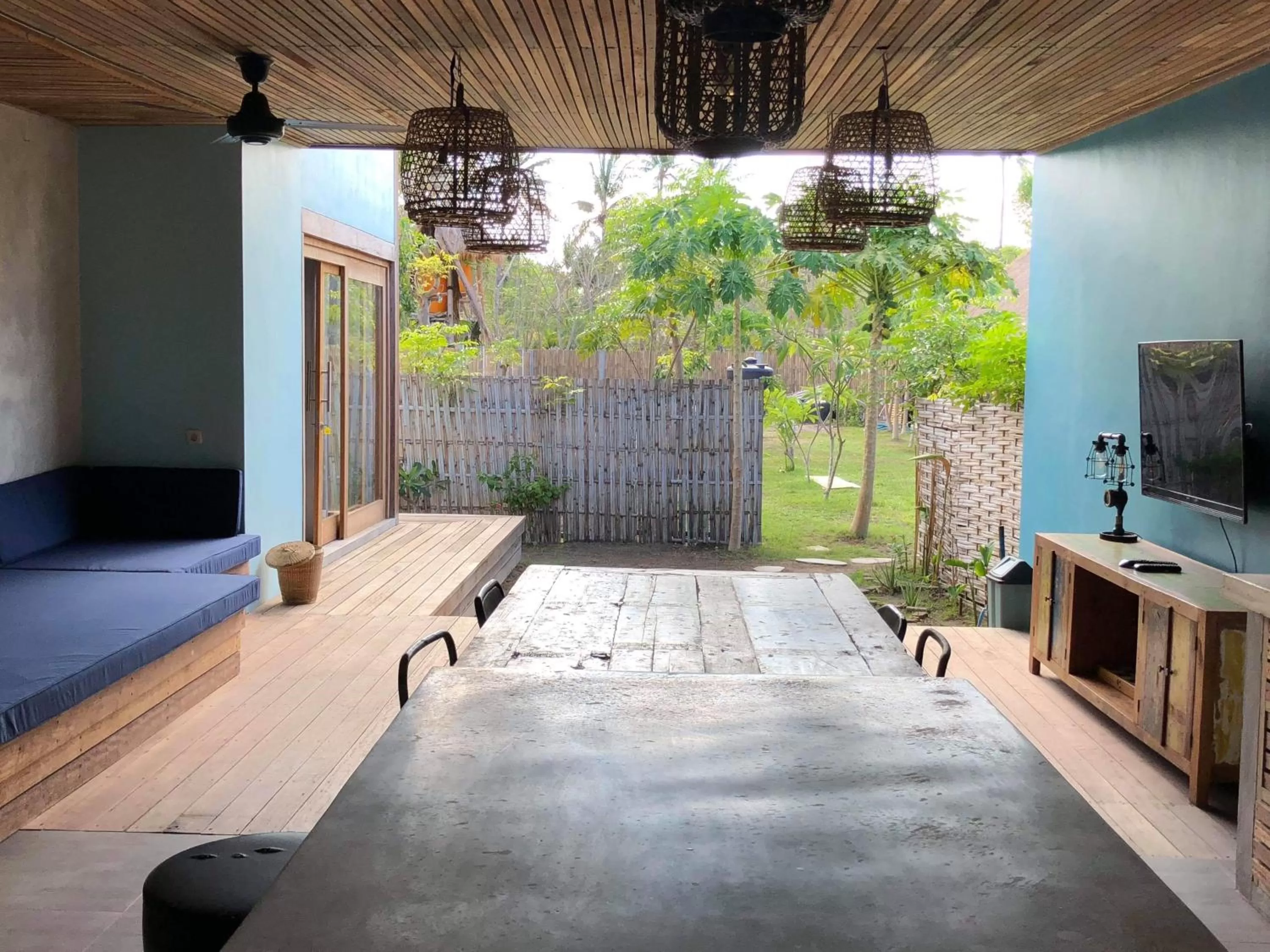 Communal lounge/ TV room in Captain Goodtimes