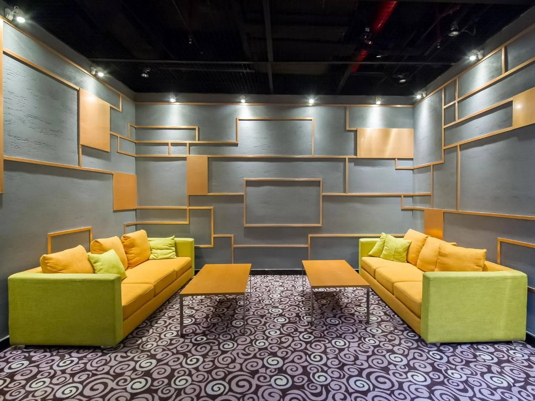Communal lounge/ TV room in Hotel Soul Suzhou