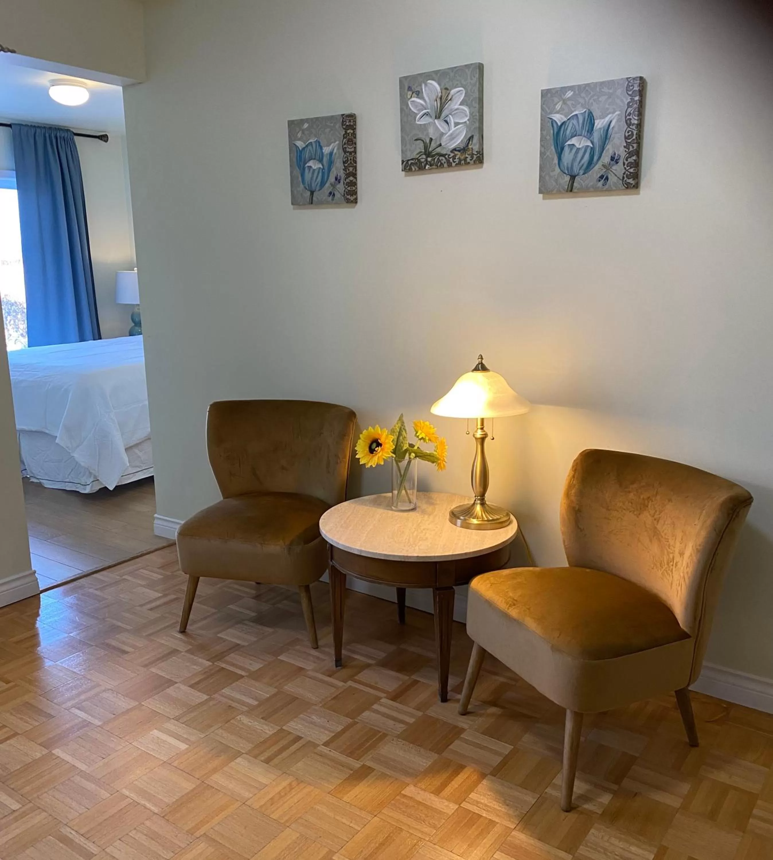 Seating Area in Sonora Desert Inn