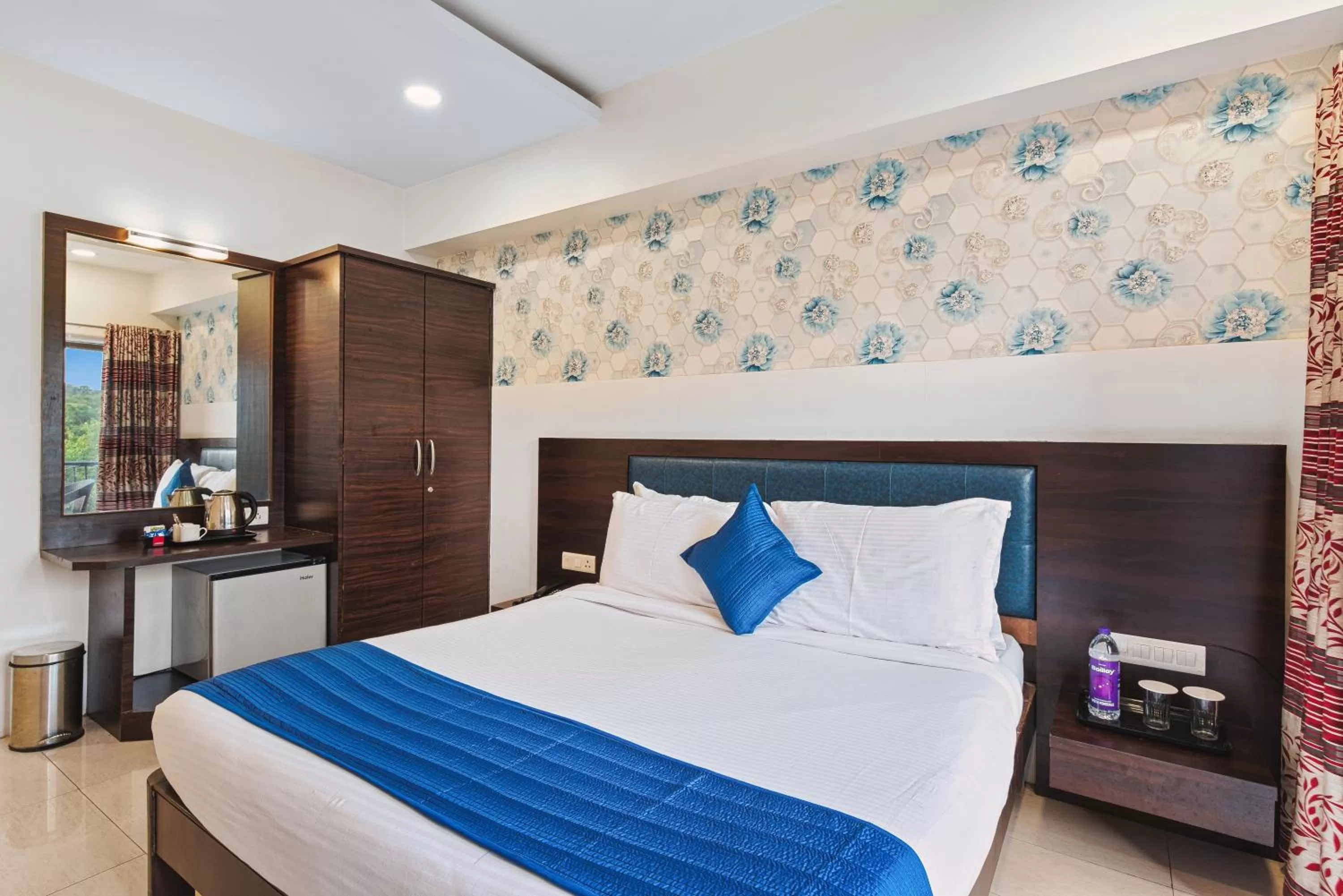 Photo of the whole room, Bed in Mayur Retreat & Spa