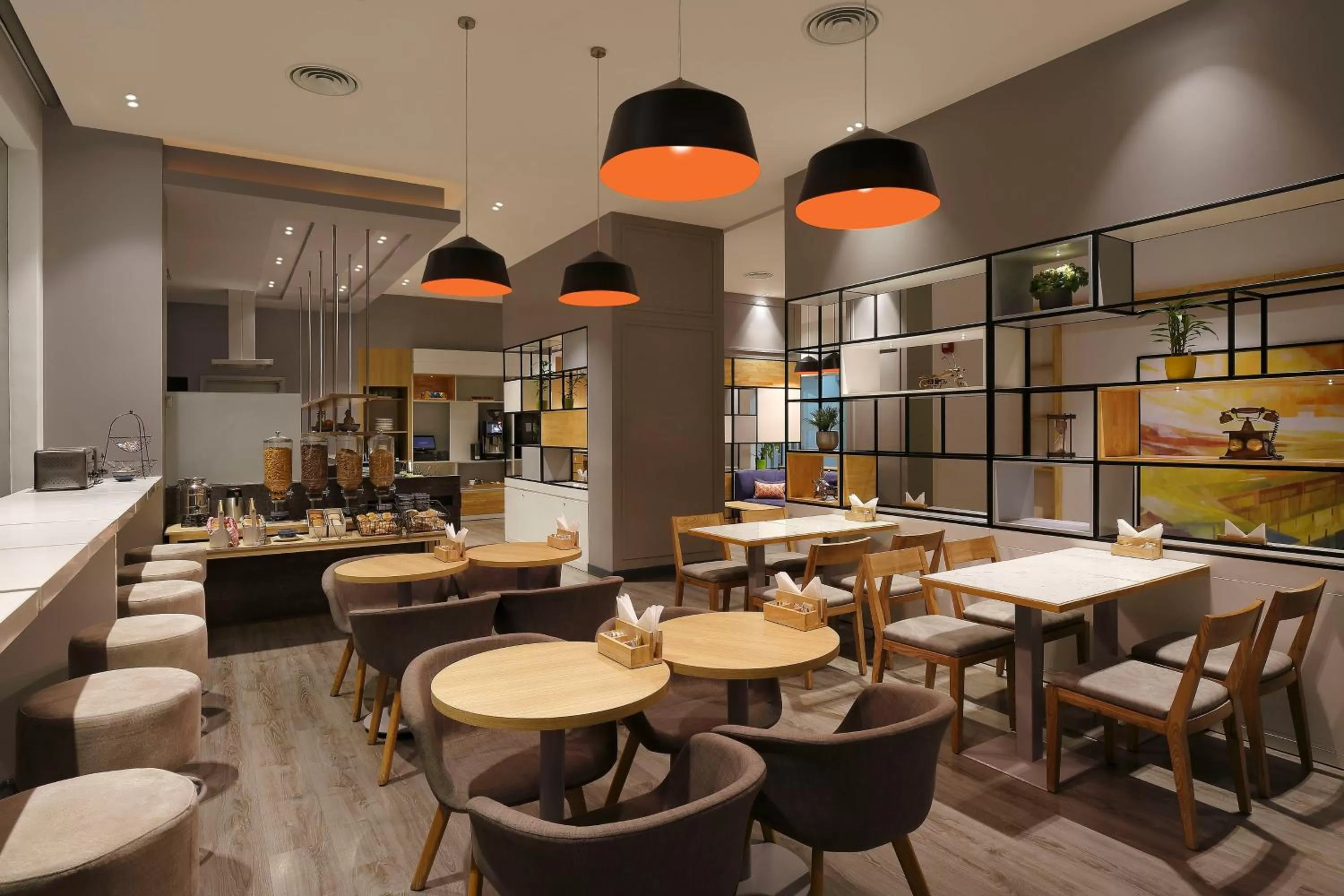 Restaurant/places to eat in Holiday Inn Express Nashik Indira Nagar by IHG