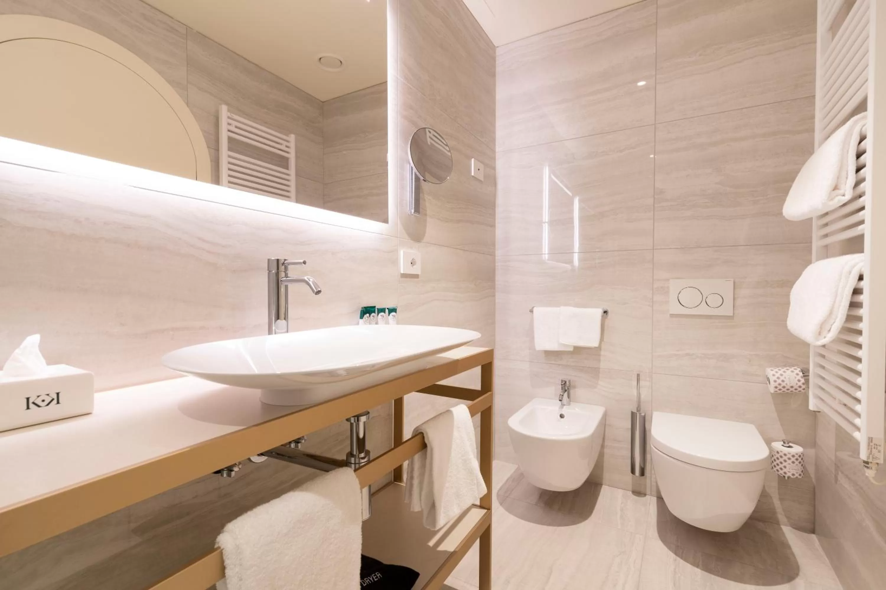 Toilet in Palazzo Keller