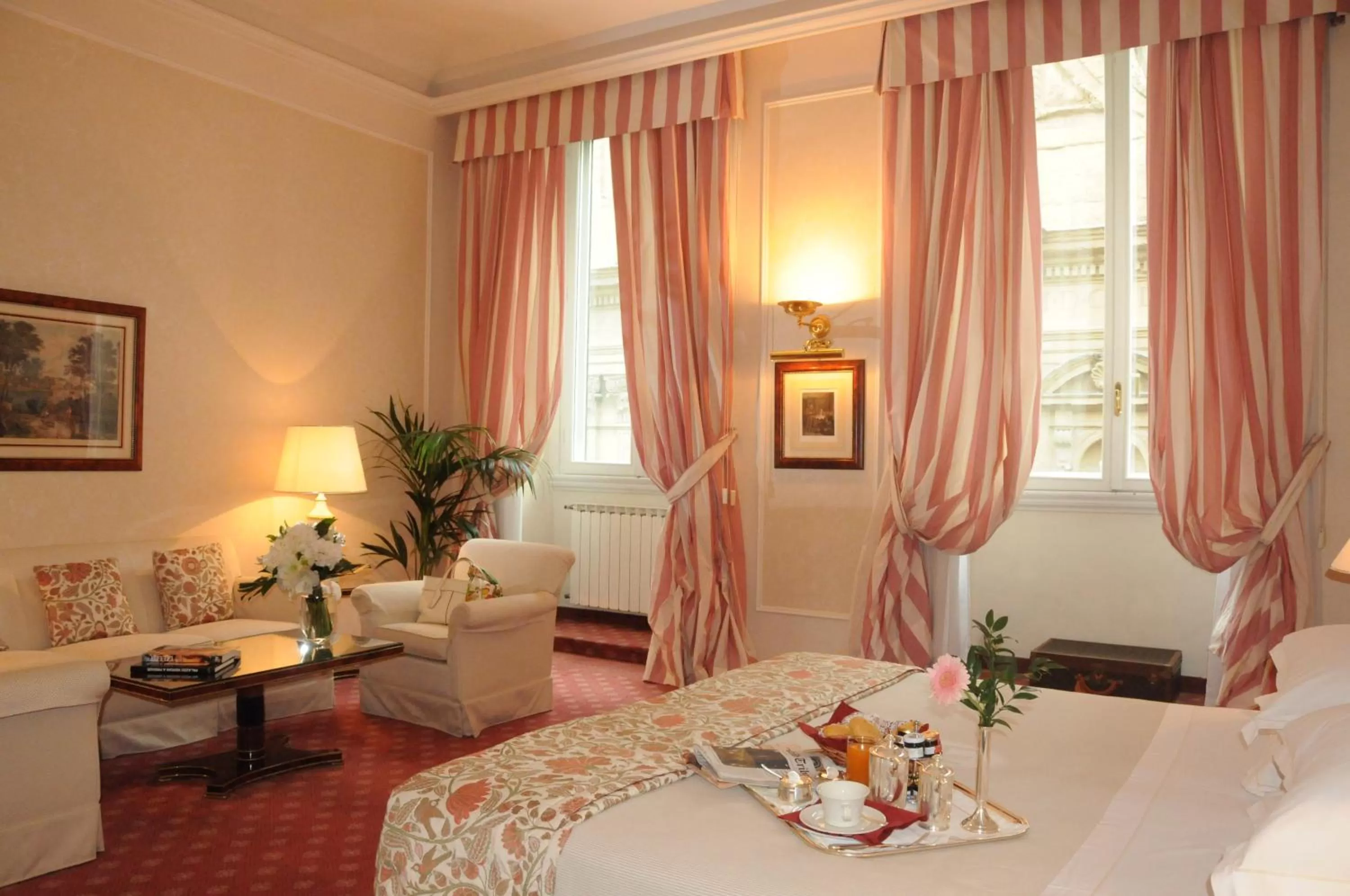 Bed in Hotel De La Ville