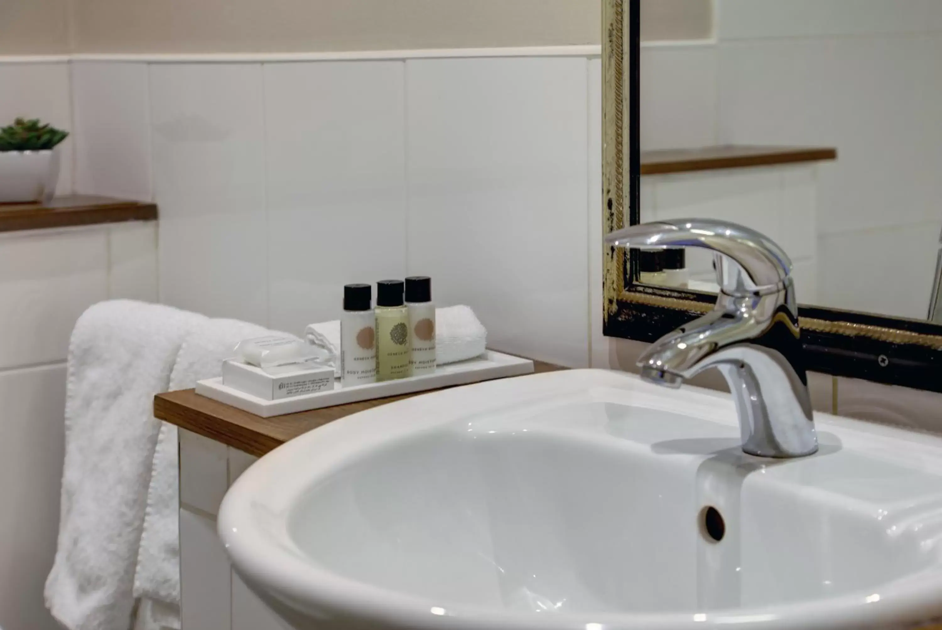 Junior Suite in Crown & Mitre Hotel Junior Suite in Crown & Mitre Hotel