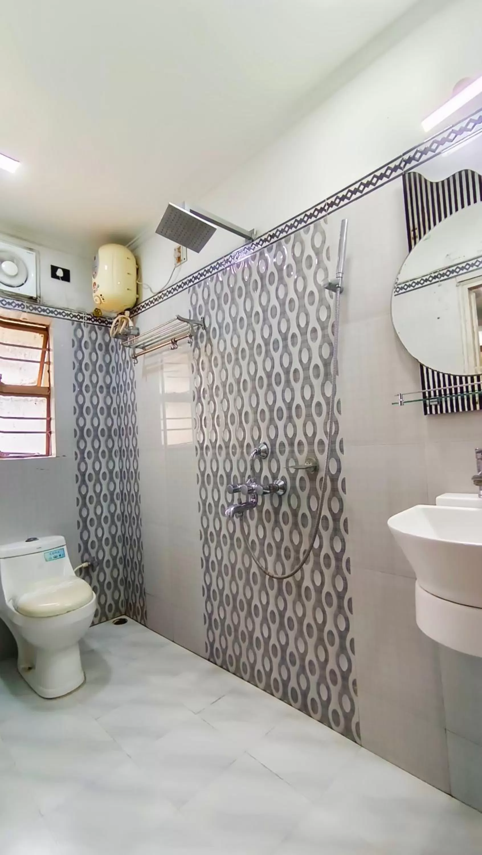 Bathroom in Hotel Samrat