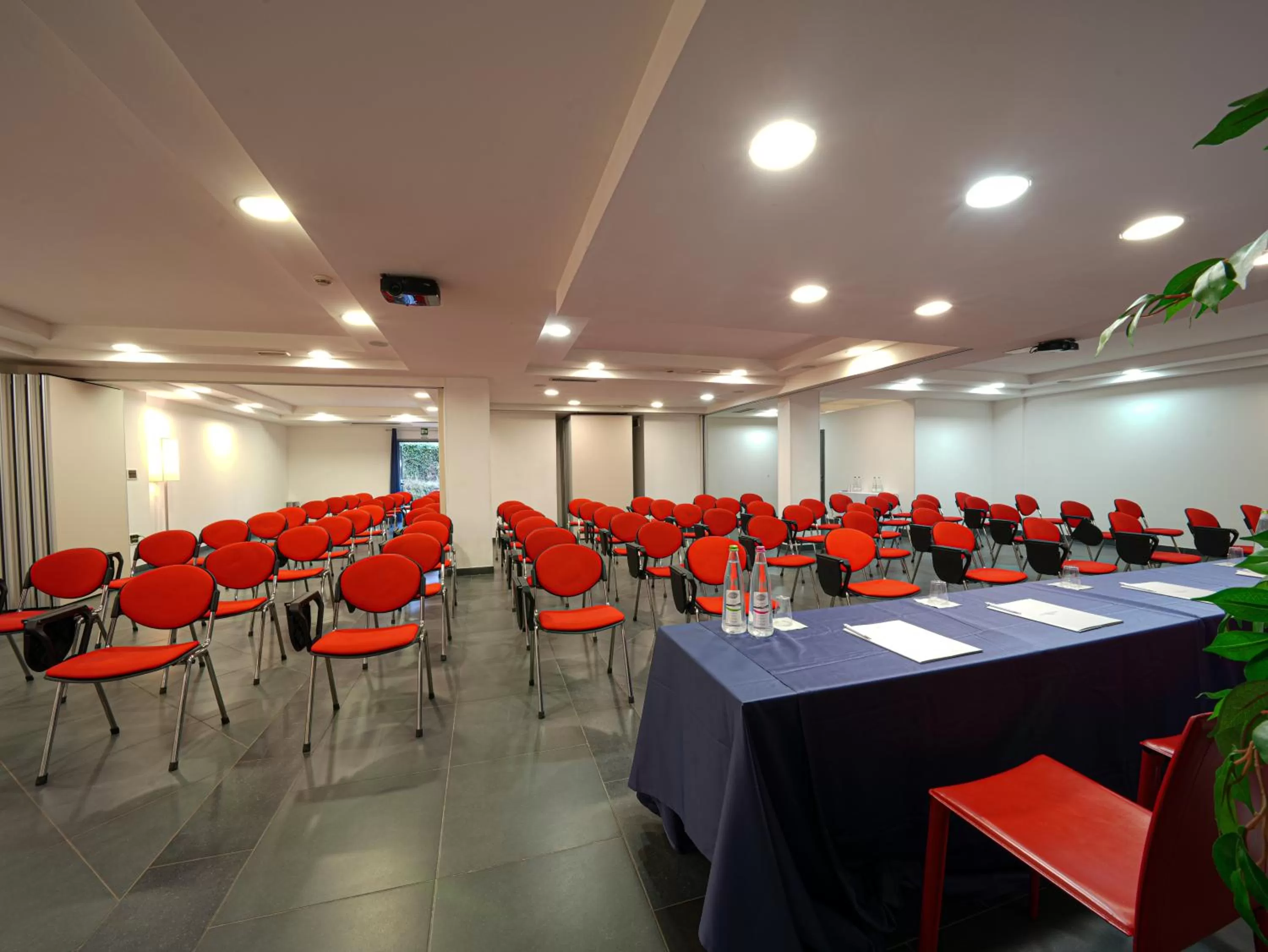 La Meridiana Bleisure Hotel