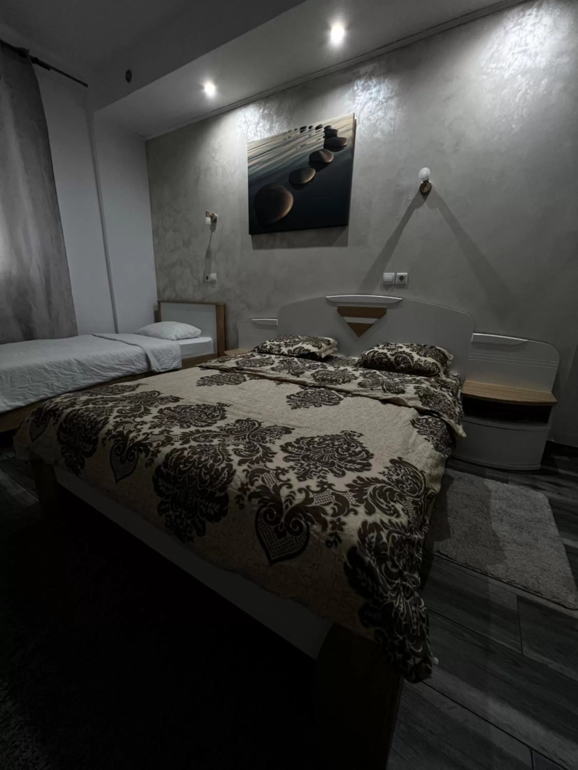 Bed in Pensiunea Old Sheriff