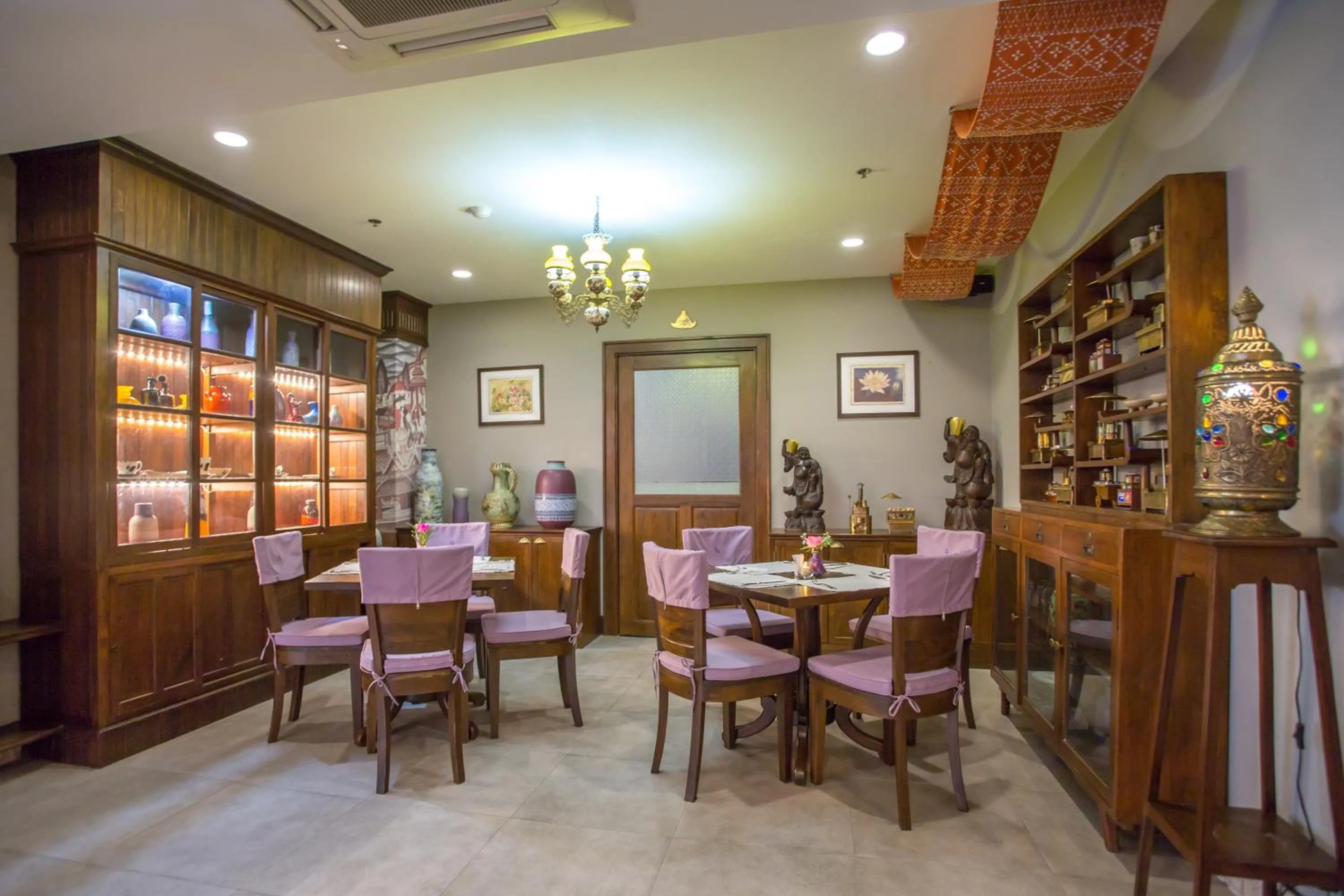 Restaurant/places to eat in Chankam Boutique Hotel