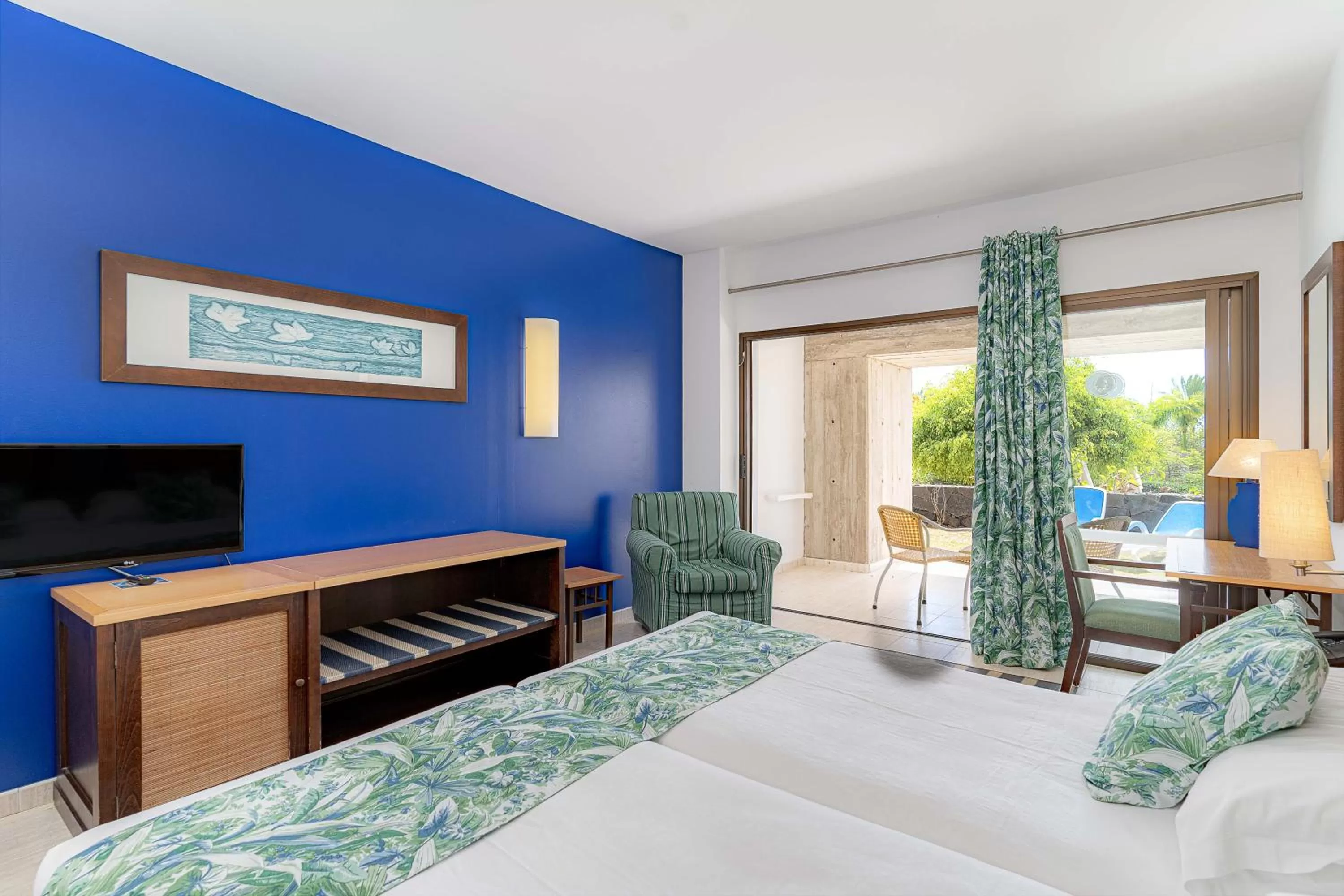 Budget Twin Room in Hotel Costa Calero Thalasso & Spa