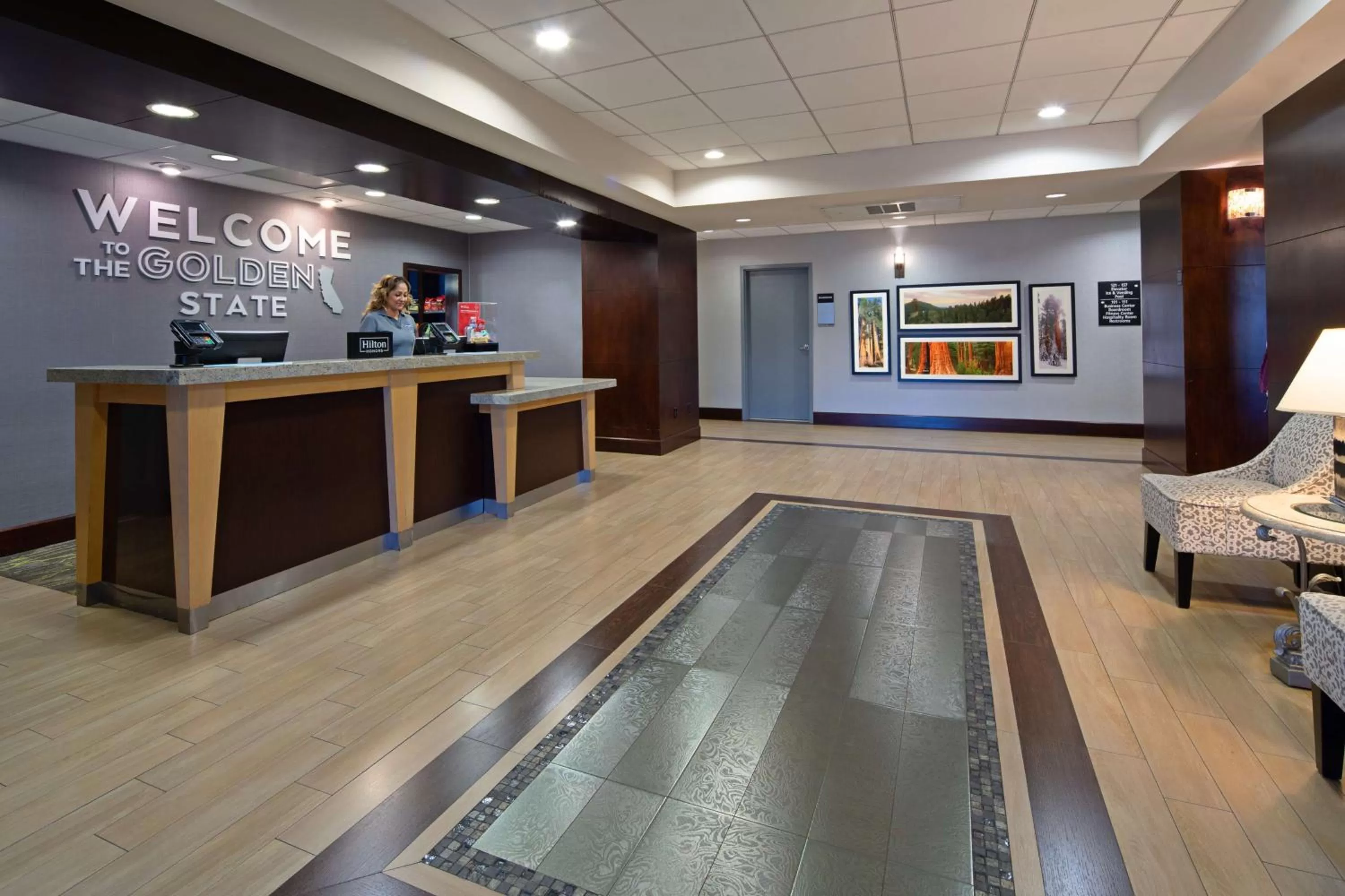 Lobby or reception in Hampton Inn Visalia