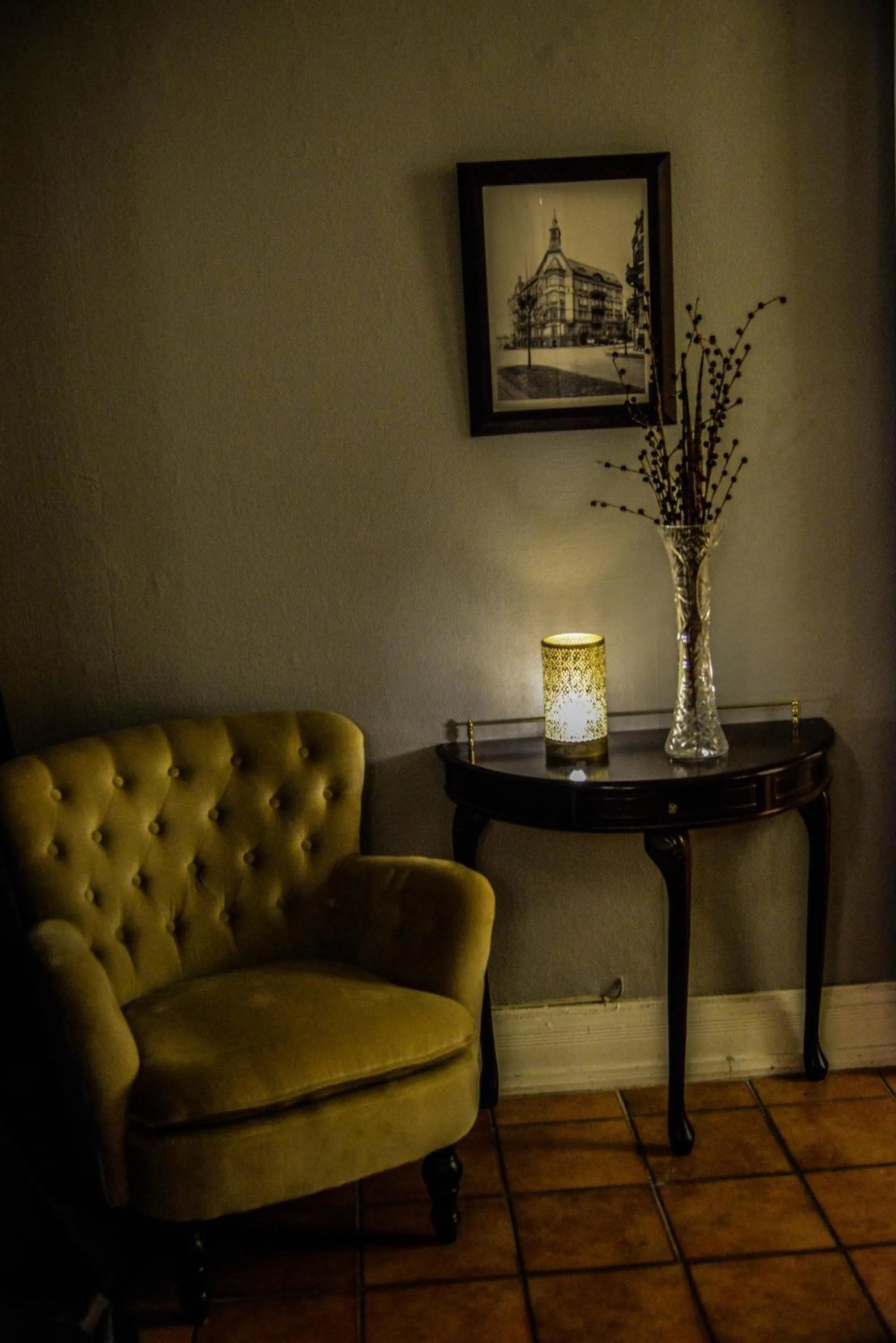 Library in Hotel Continental Relax & Spa