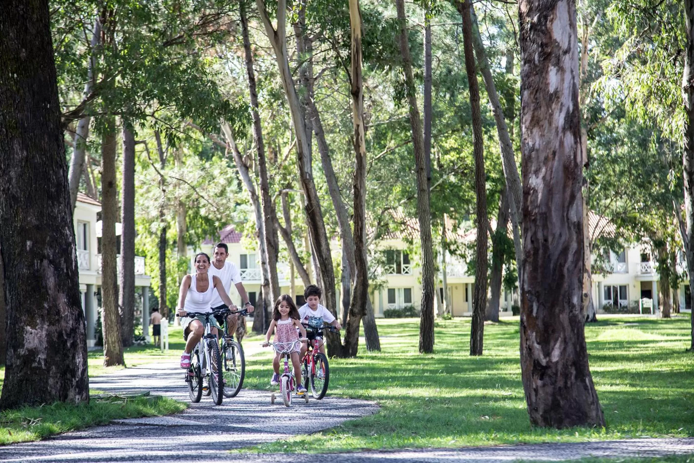 Area and facilities, Biking in Solanas Green Park Spa & Resort