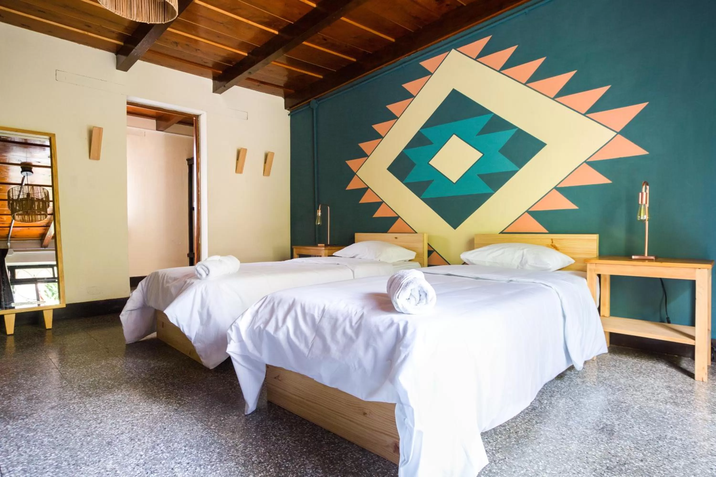 Photo of the whole room, Bed in Socialtel Atitlan