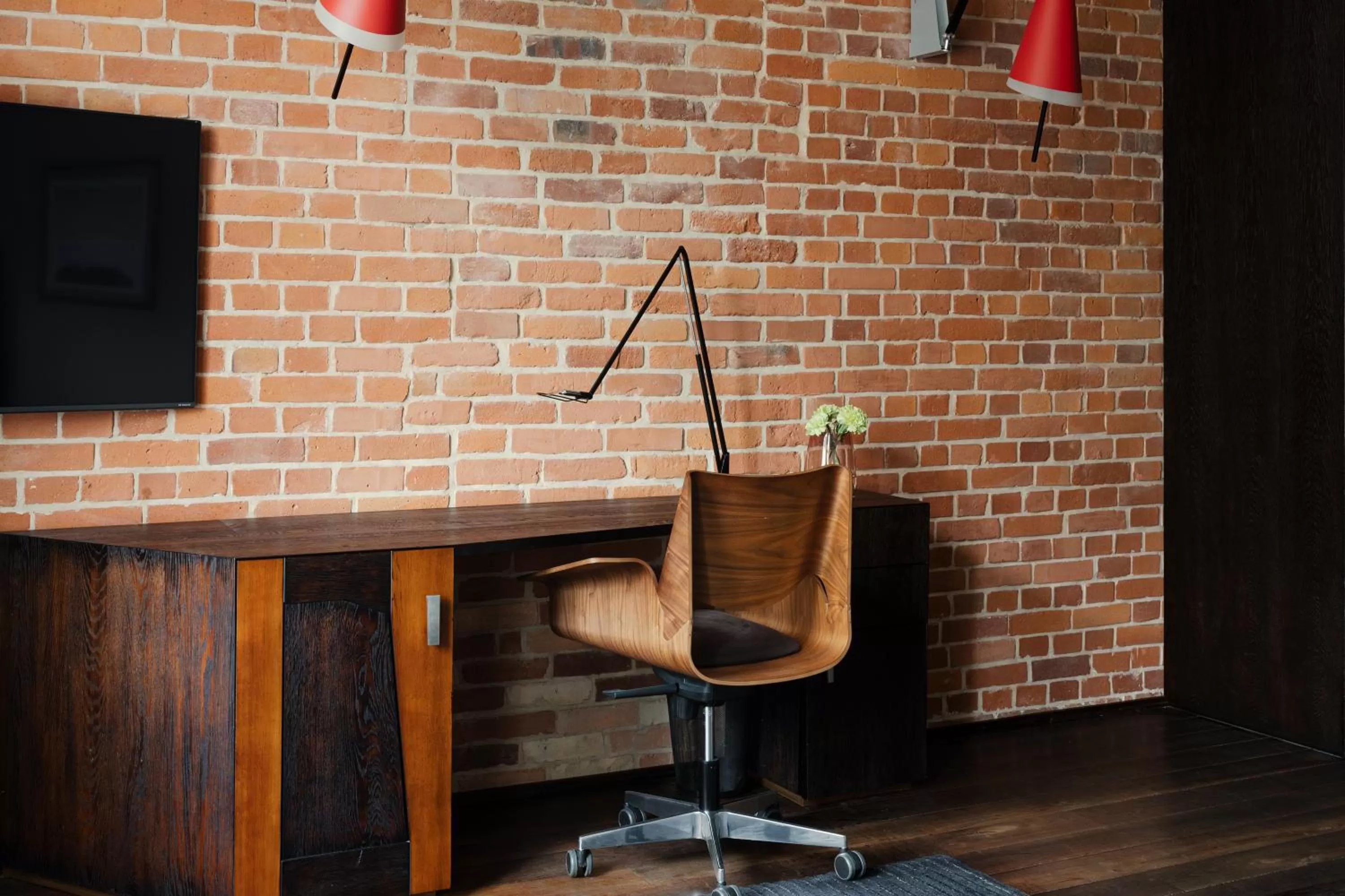 TV and multimedia in Hotel Monopol