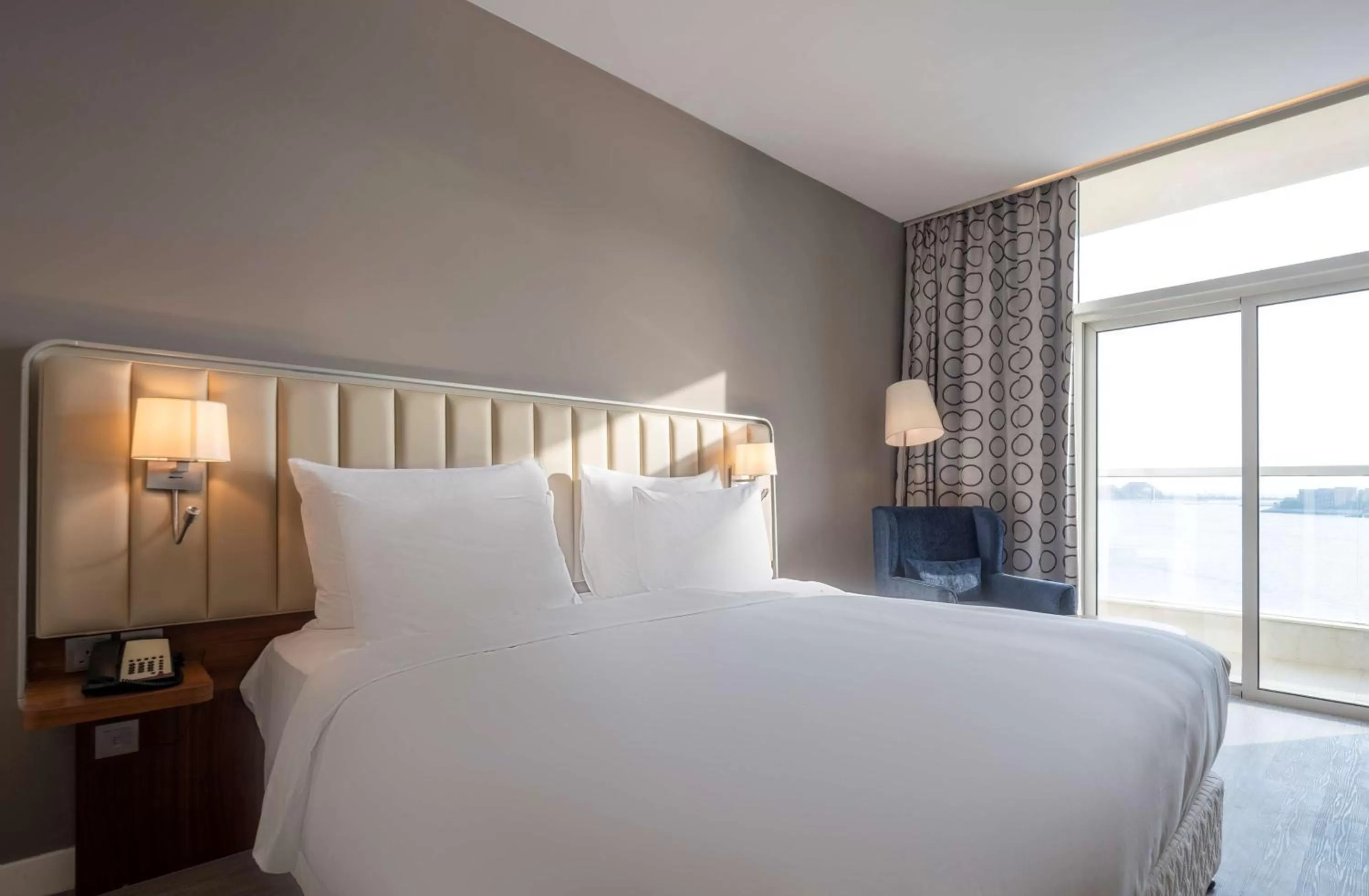 View (from property/room), Bed in Radisson Resort Ras Al Khaimah Marjan Island