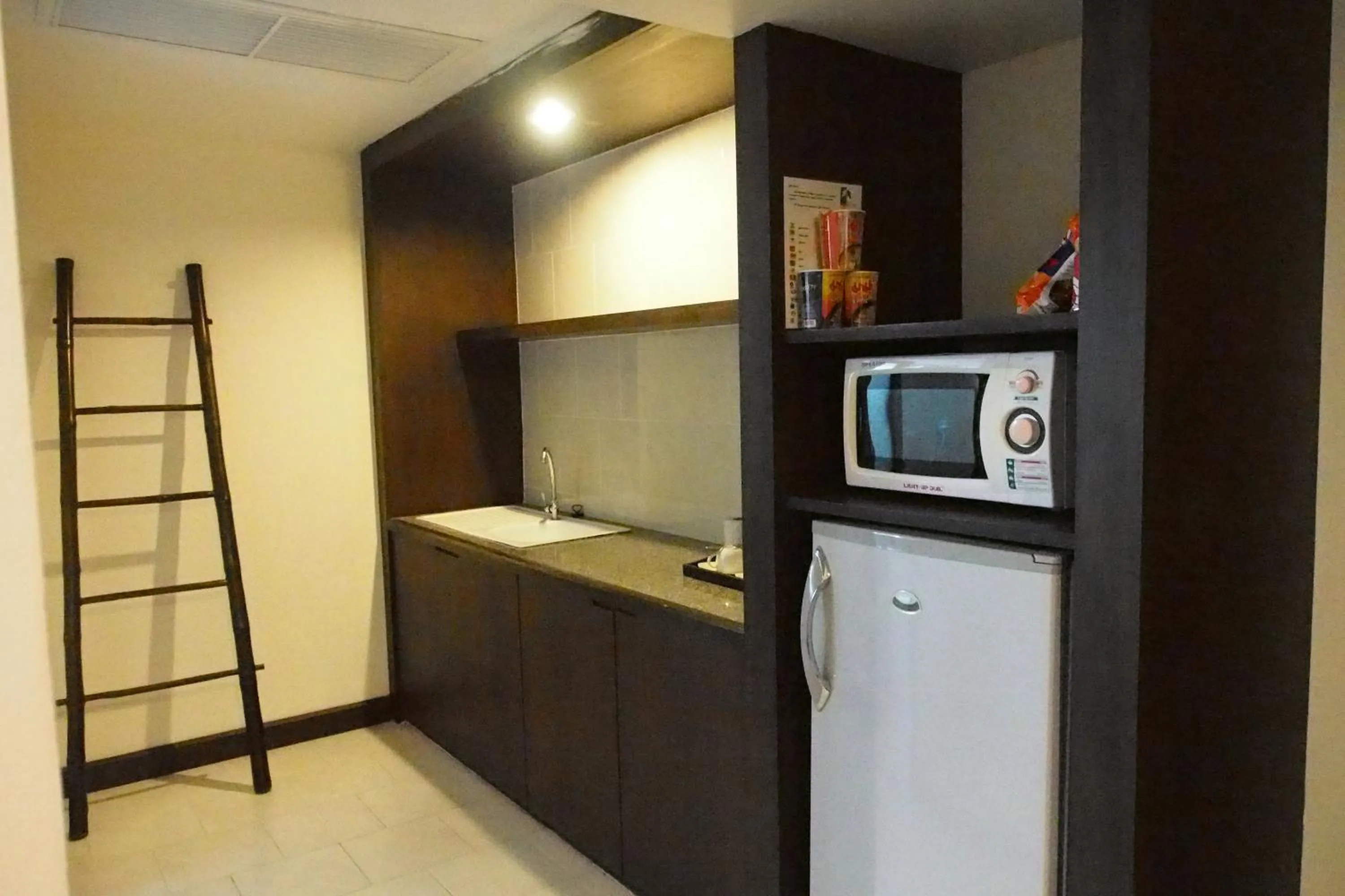 Kitchen or kitchenette in Baan Suwantawe