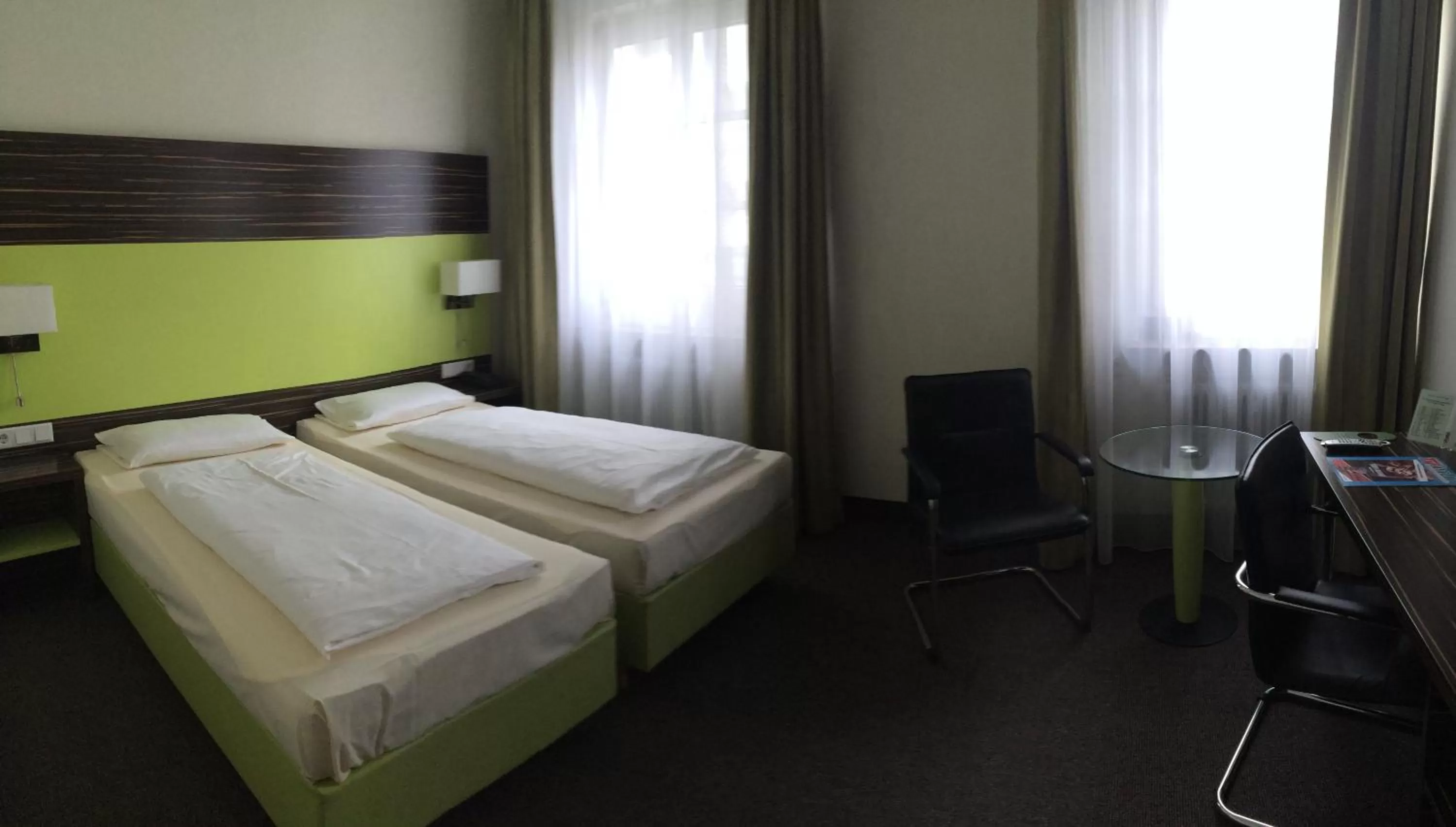 Photo of the whole room, Bed in Behringers City Hotel Nürnberg