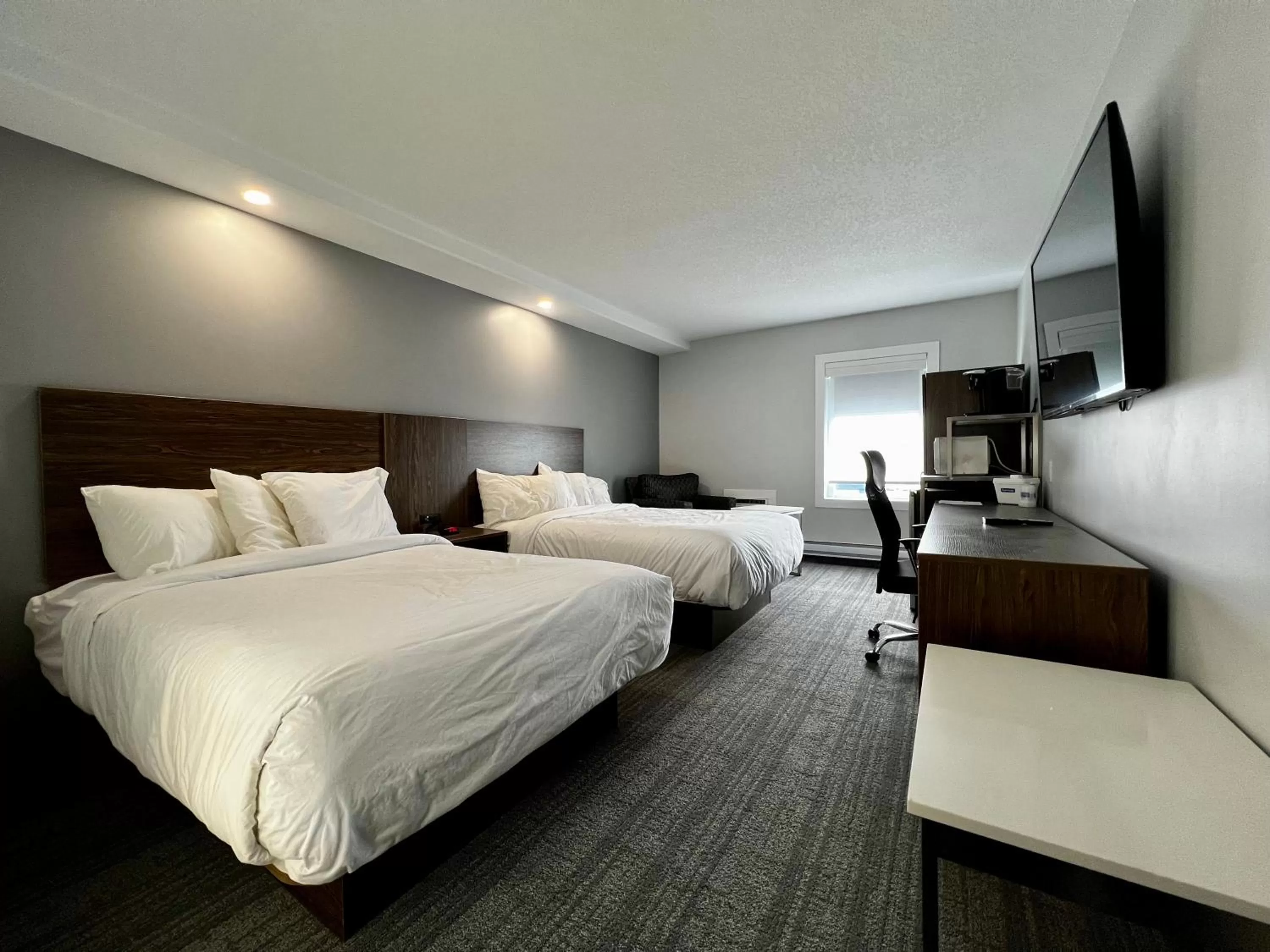 TV and multimedia, Bed in Travelodge by Wyndham Regina