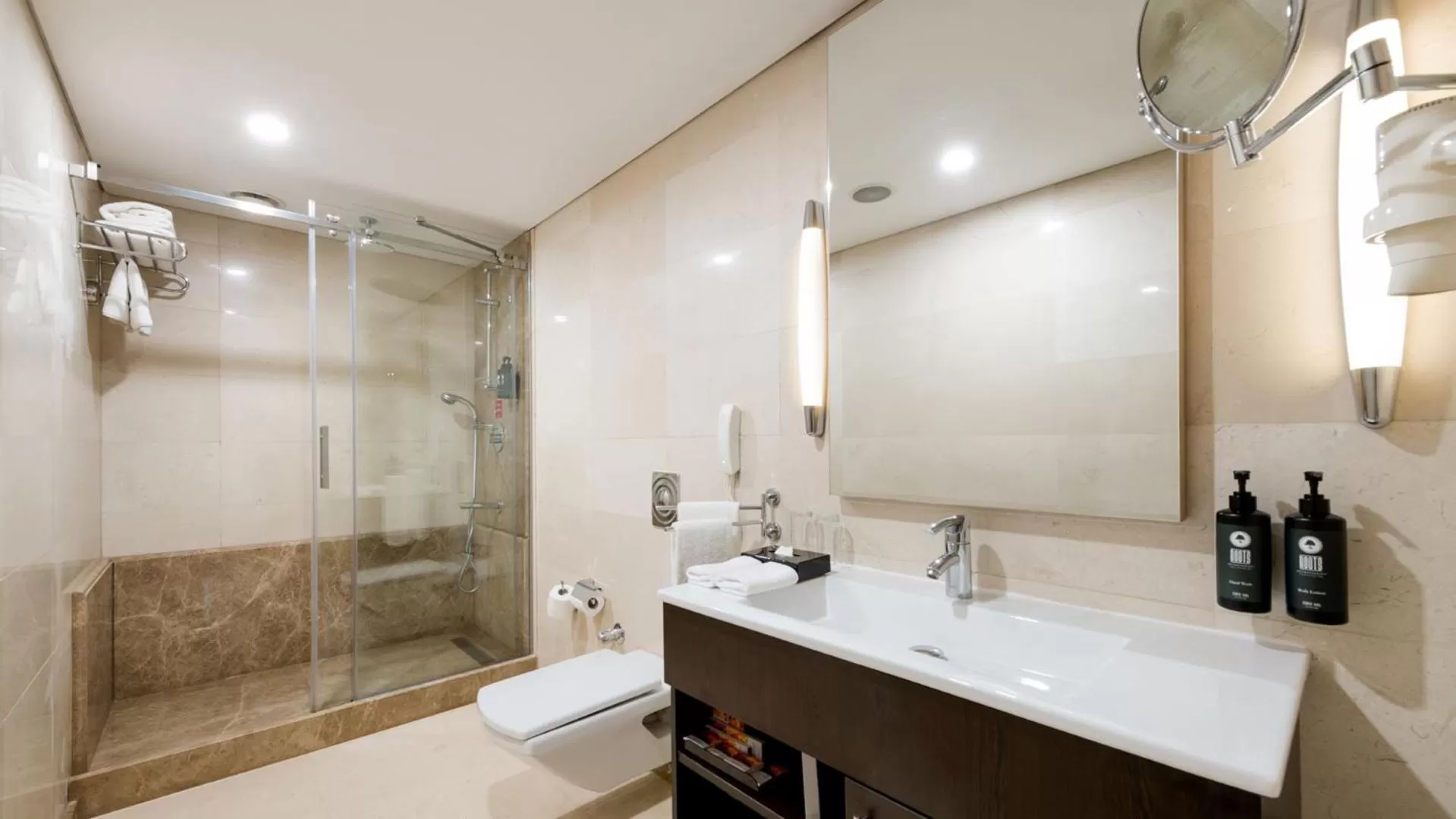Bathroom in Ramada Plaza By Wyndham Istanbul City Center