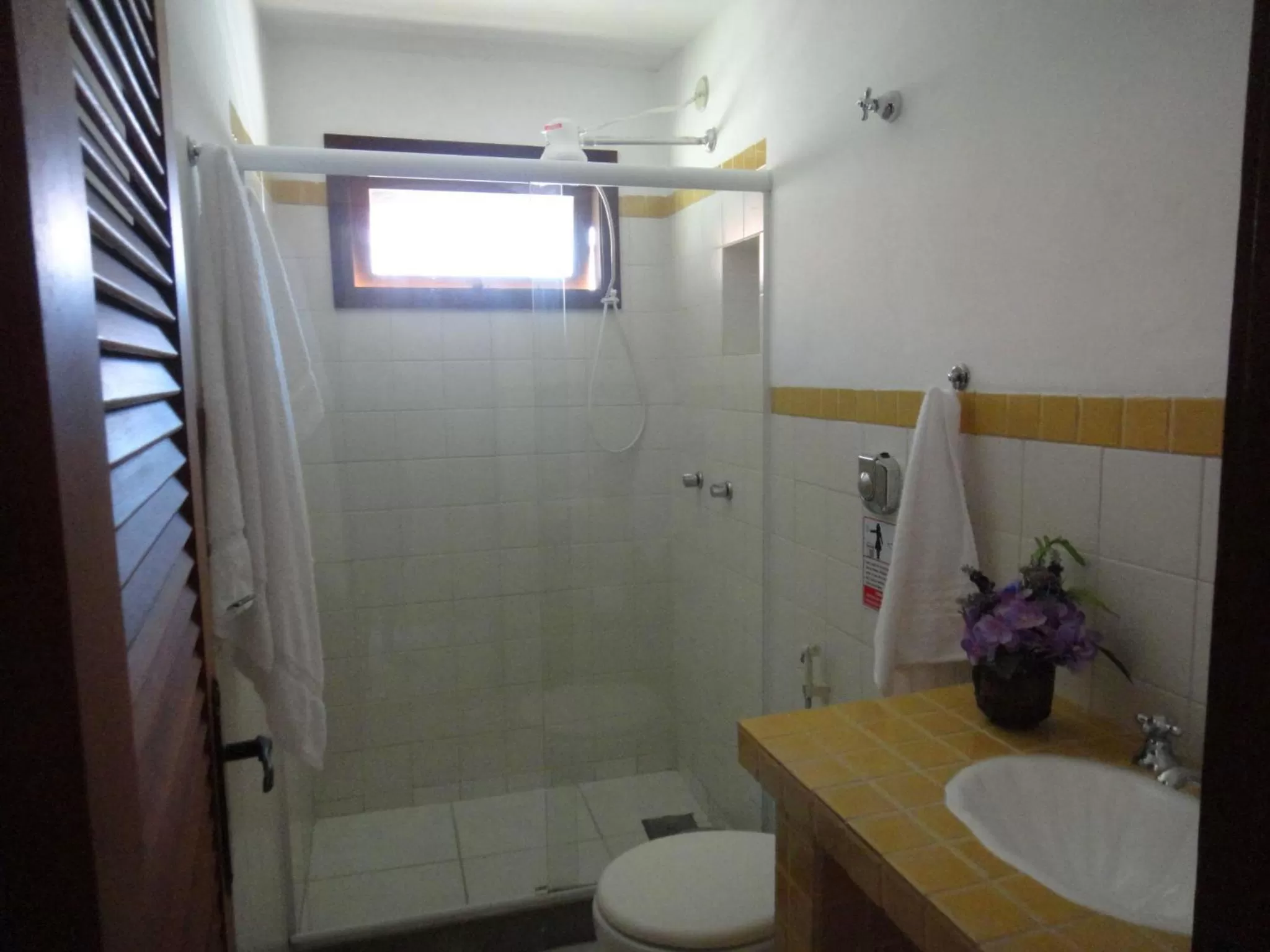 Day, Bathroom in Pousada Casa da Aroeira