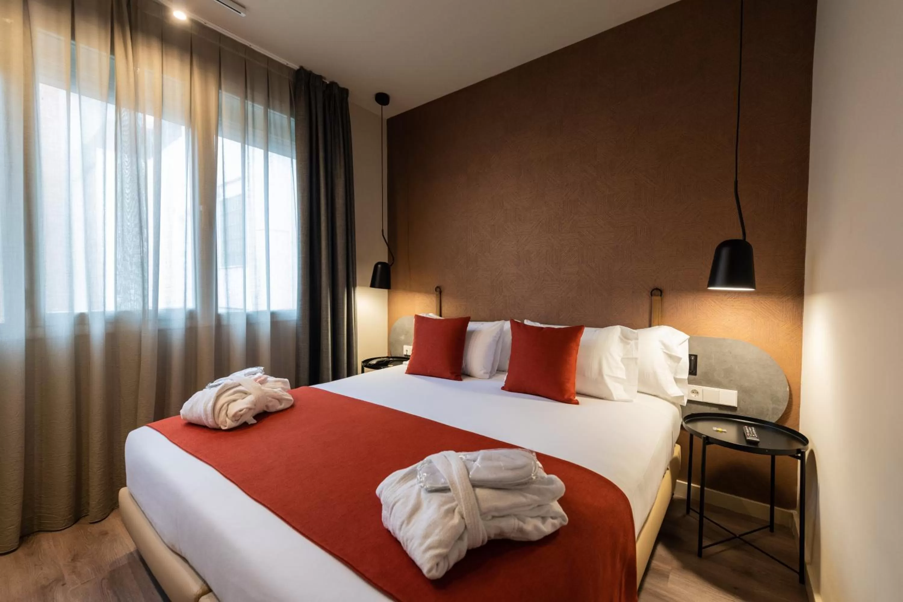 Bed in Atenea Rekord Suites Barcelona