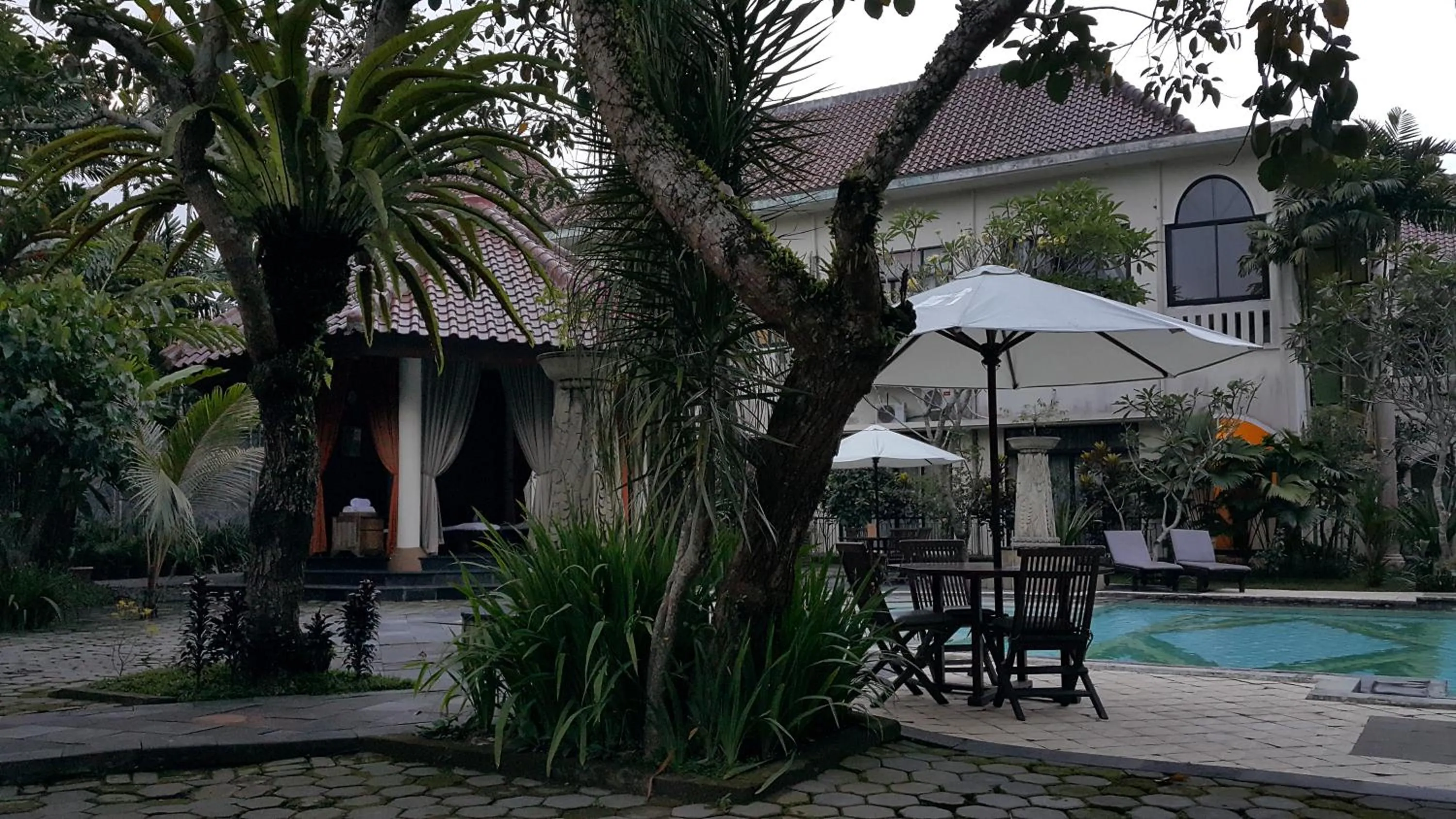 Garden in Sarasvati Borobudur