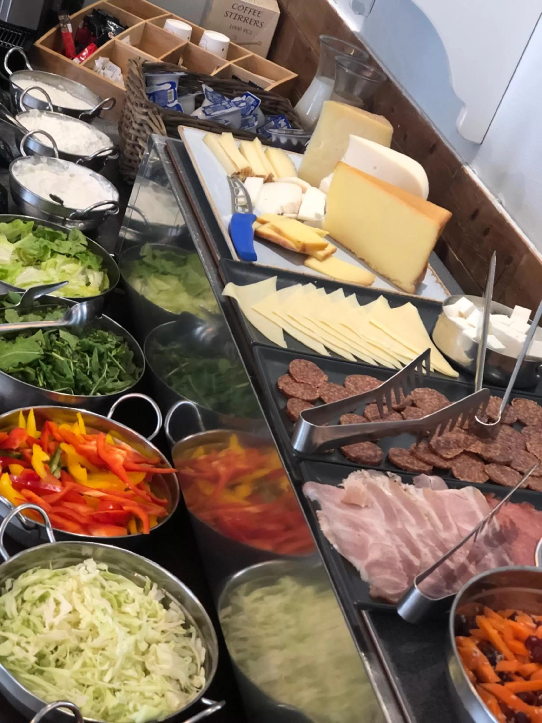 Buffet breakfast in Villa Nazareth B&B