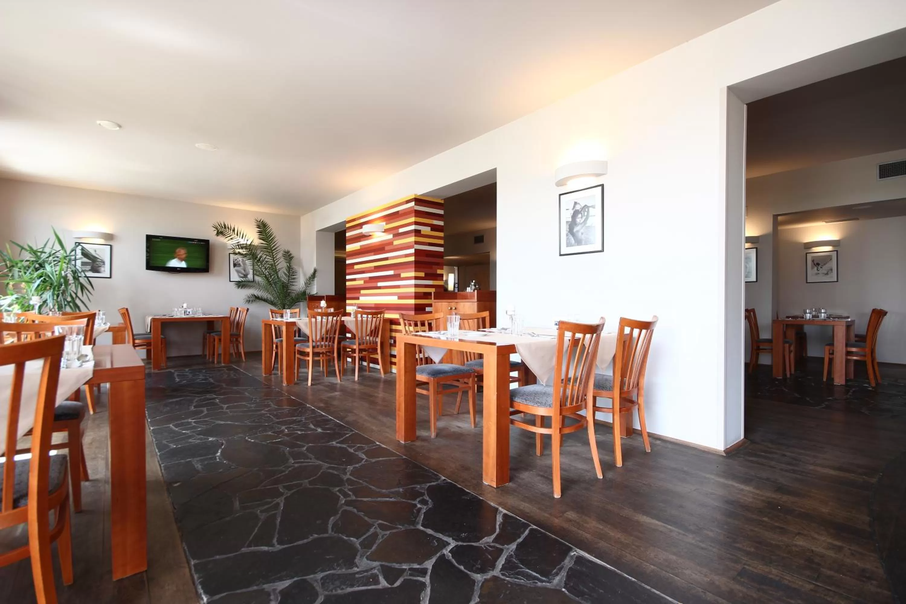 Restaurant/Places to Eat in Hotel Maroli Mikulov