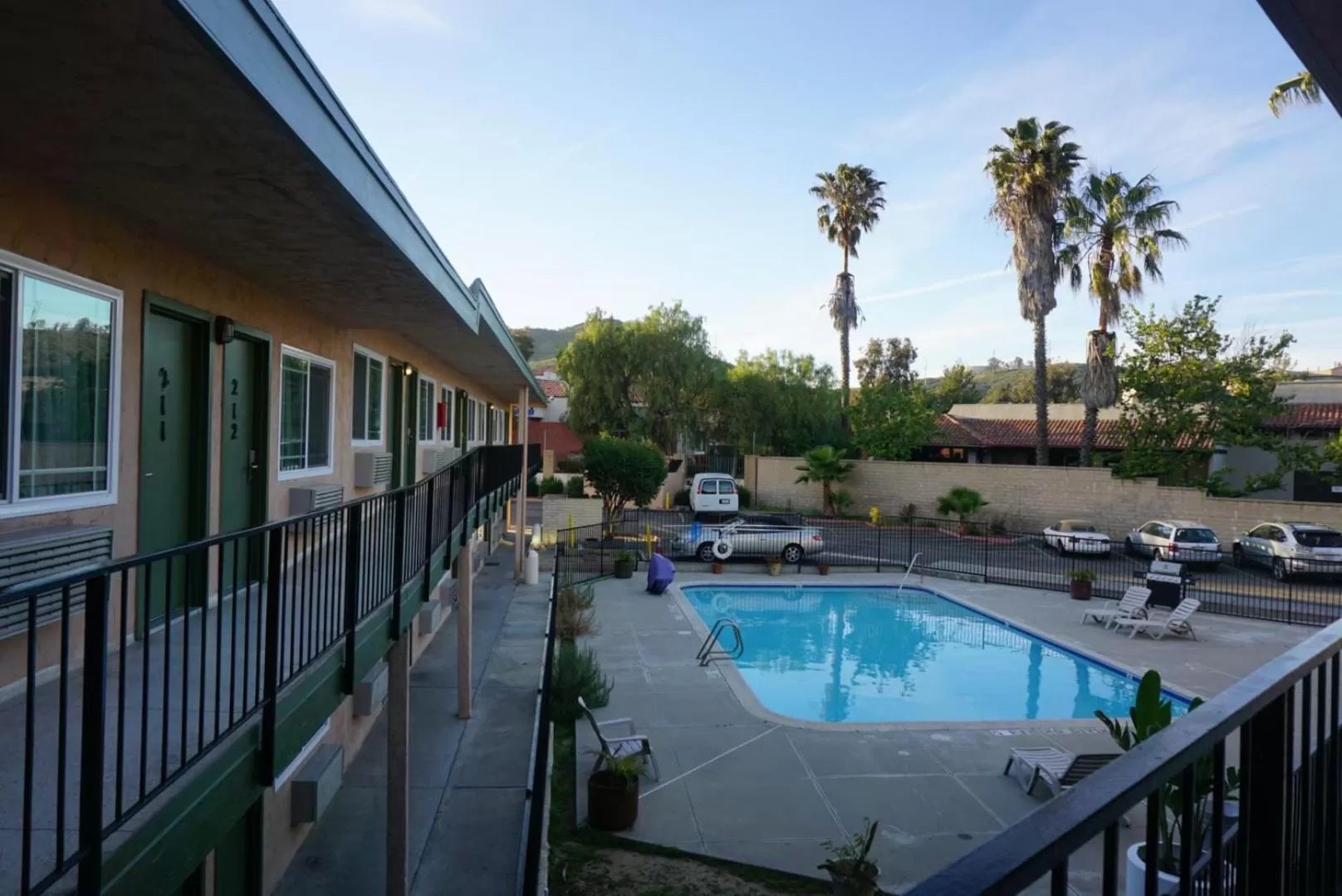 Pool view in Americas Best Value Inn Thousand Oaks