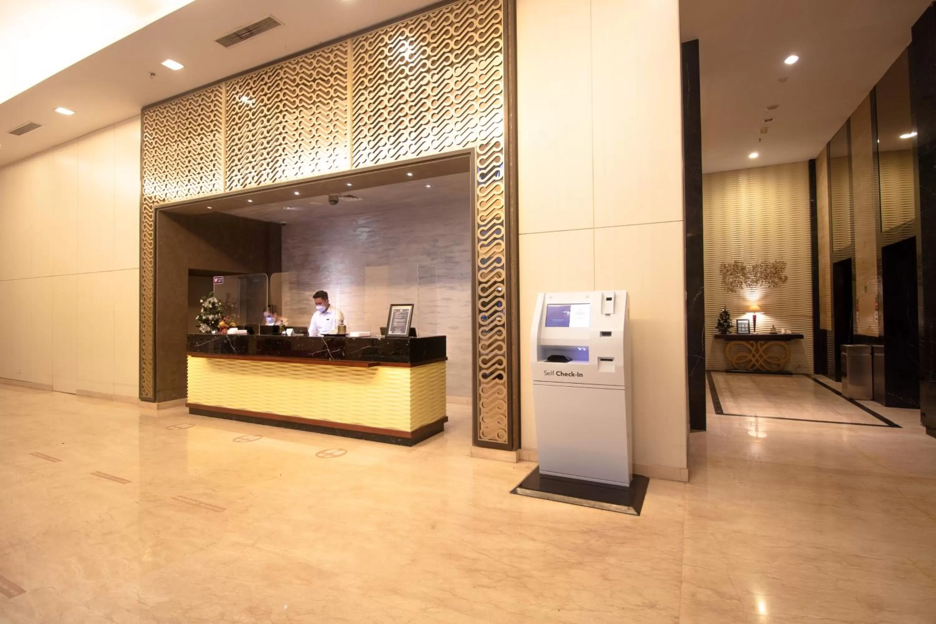 Lobby or reception in PRIME PARK Hotel Bandung