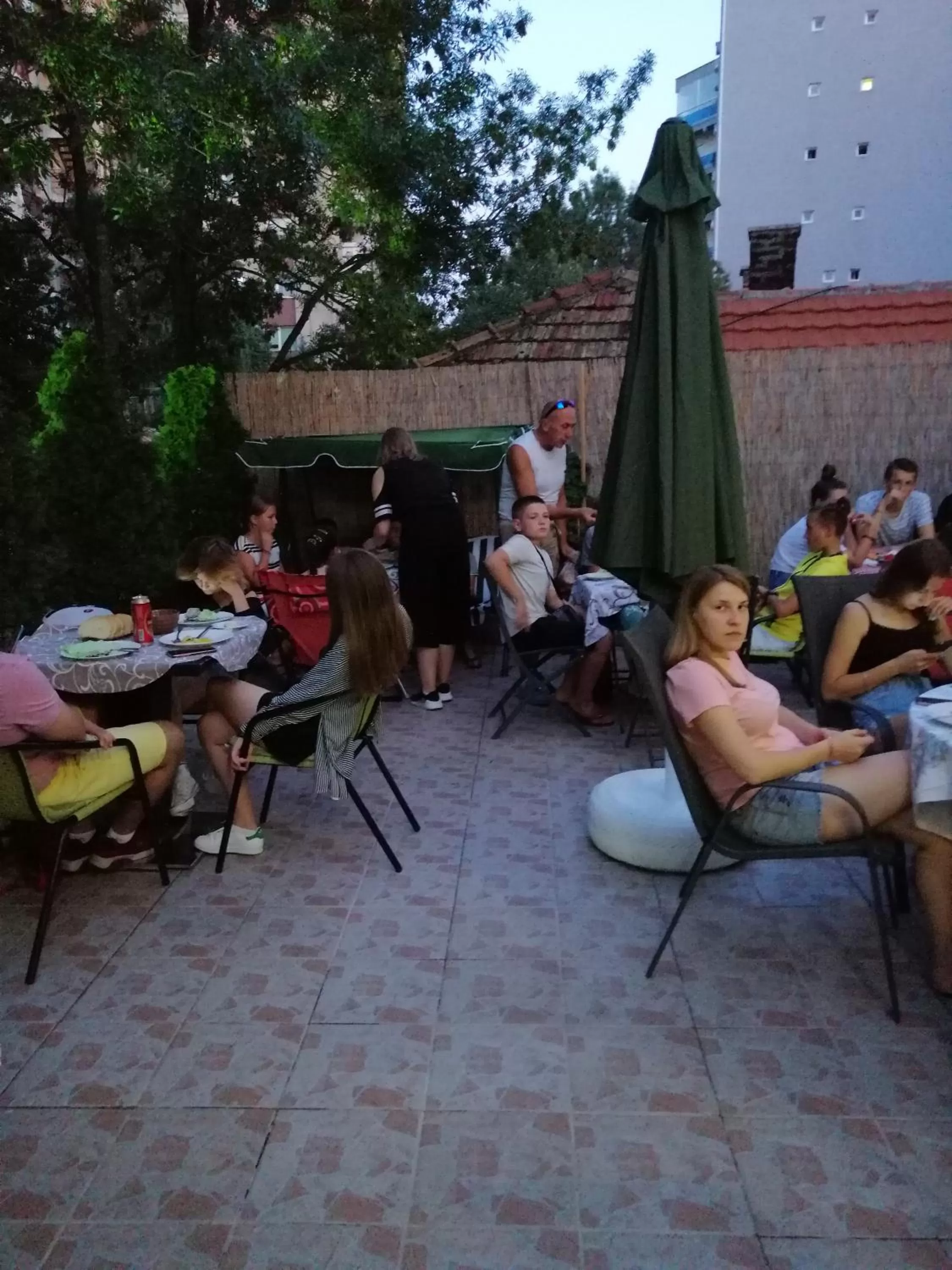 Restaurant/Places to Eat in Guest House GOLDEN COIN