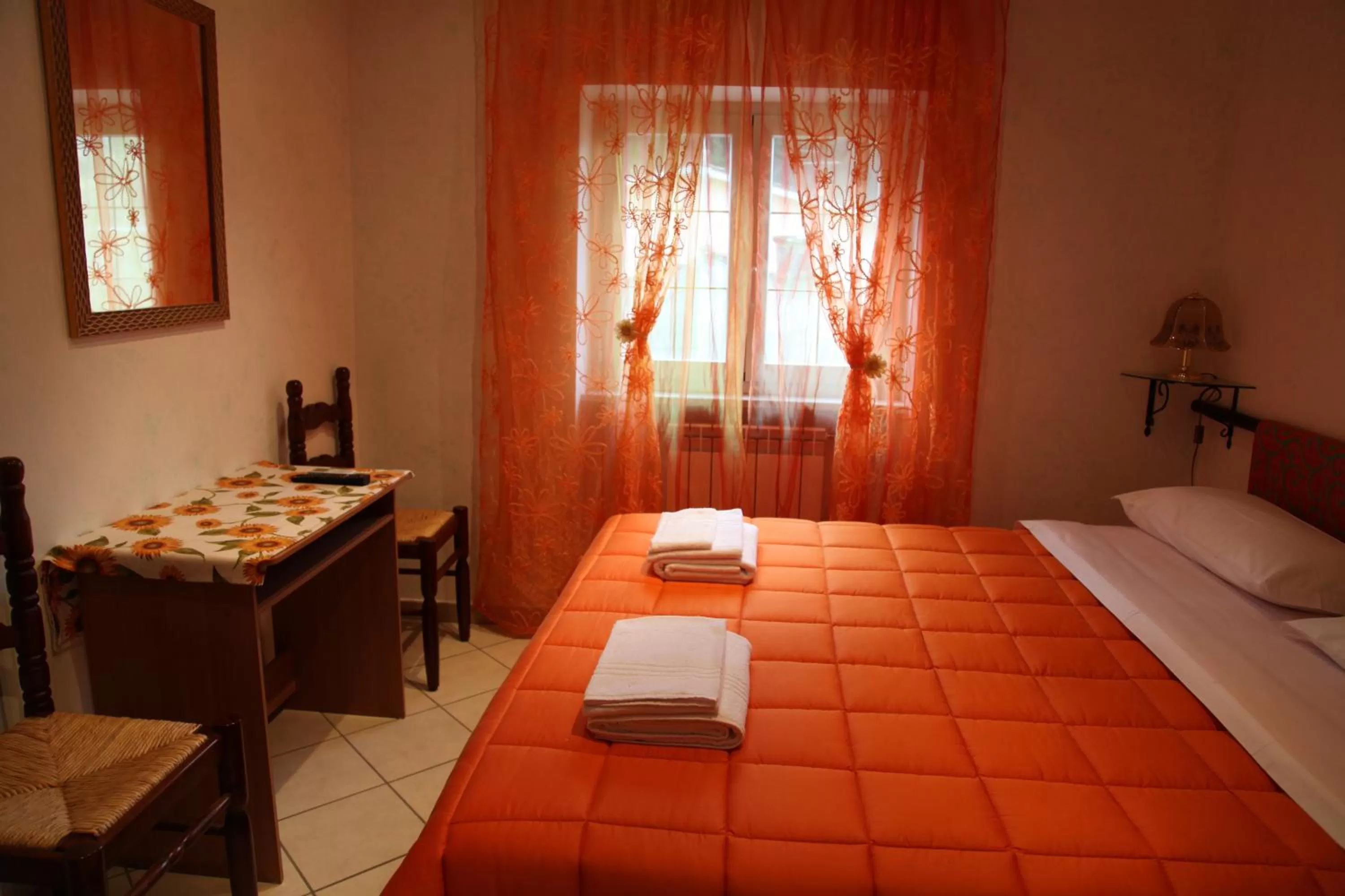 TV and multimedia, Bed in Casa del Girasole