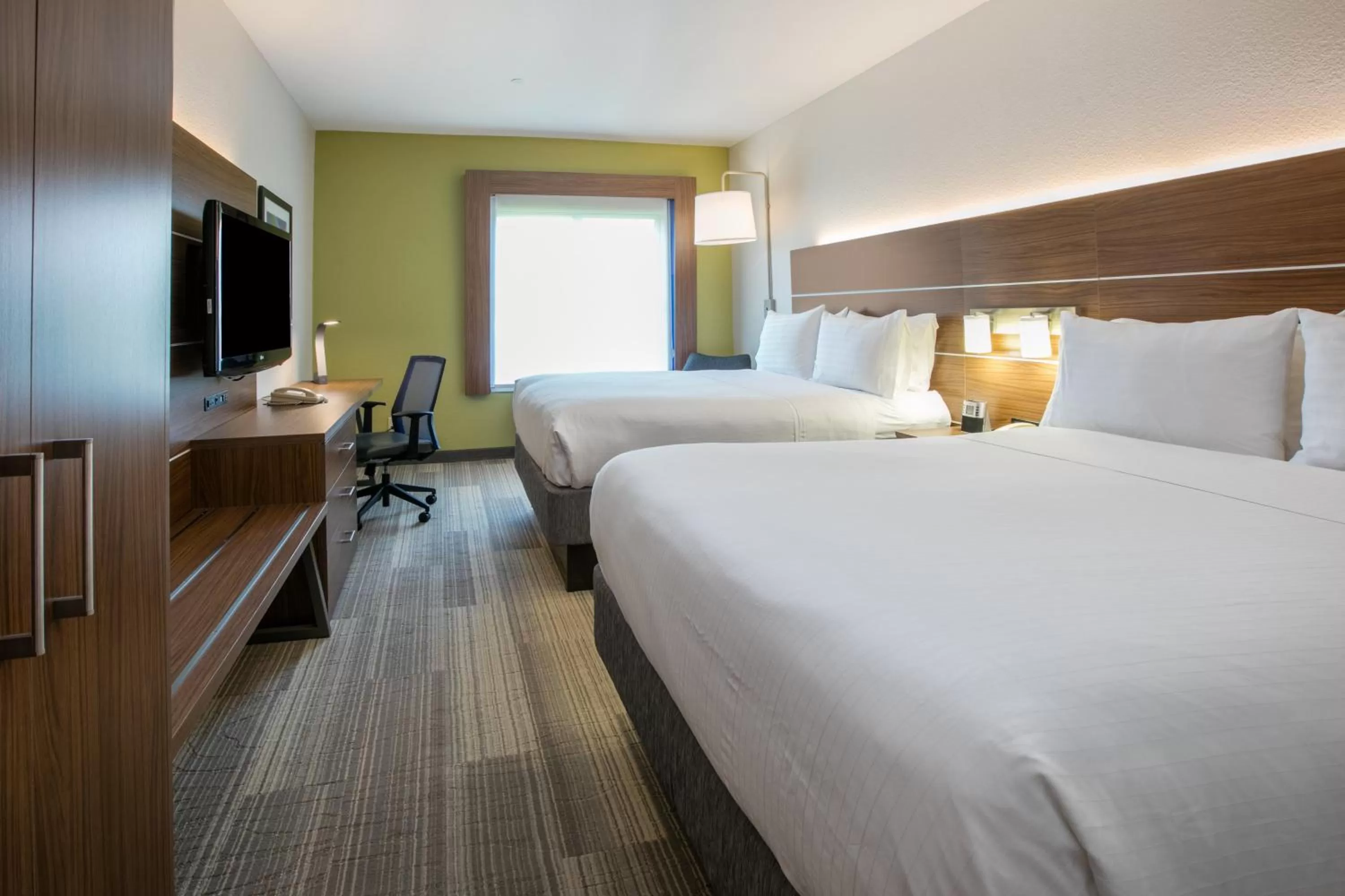 Photo of the whole room, Bed in Holiday Inn Express Hotel & Suites Dallas - Grand Prairie I-20 by IHG